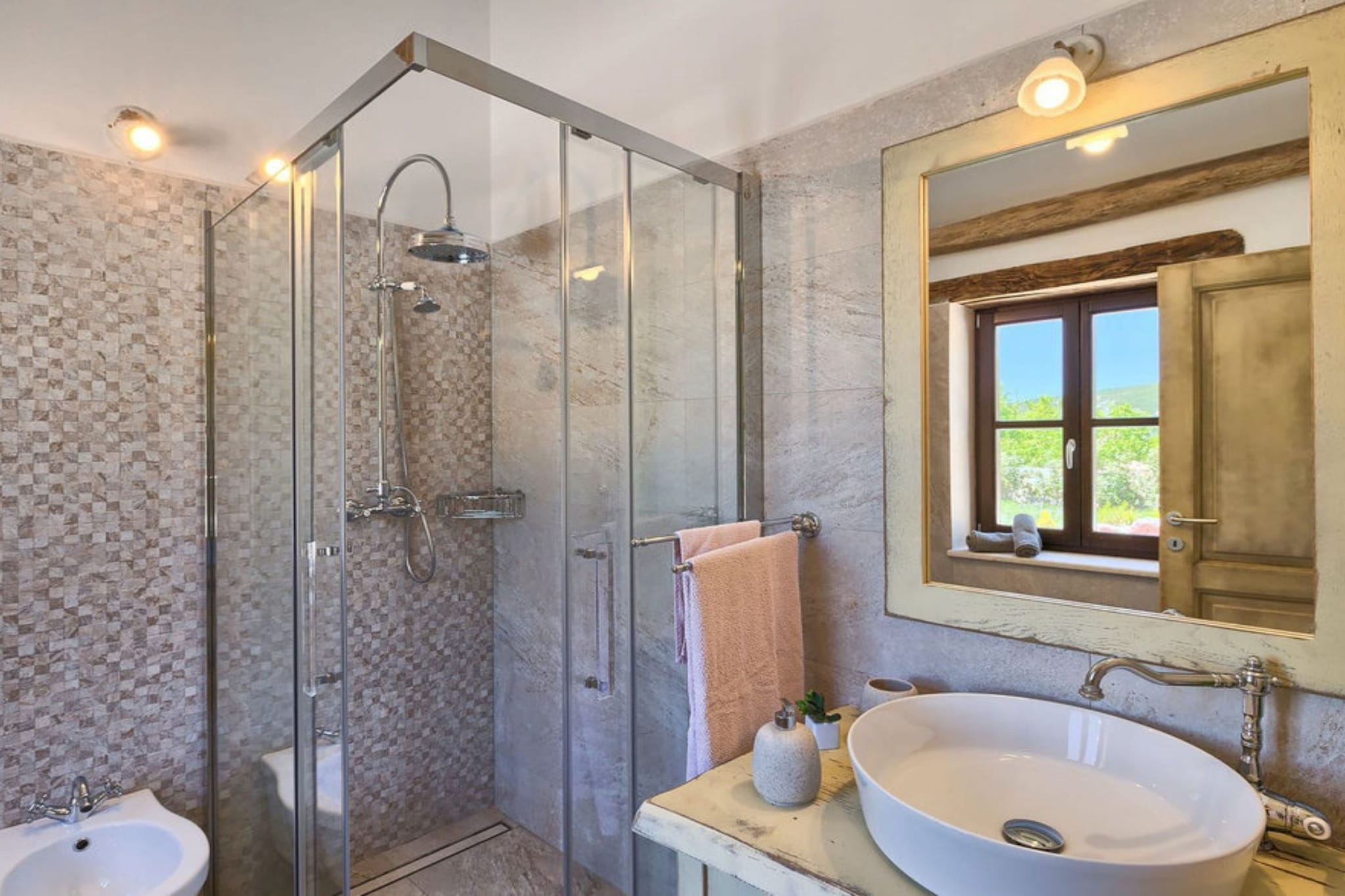 Authentic Villa Banić - Four Bedroom Villa With Pool-Badezimmer