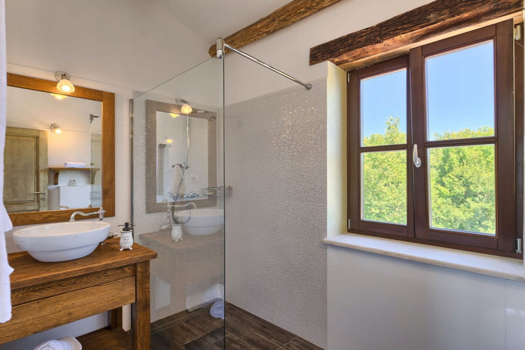 Authentic Villa Banić - Four Bedroom Villa With Pool-Badezimmer