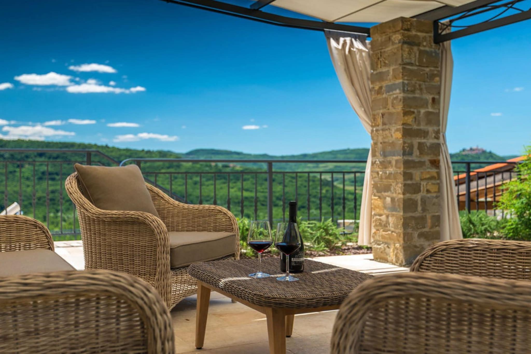 Authentic Villa Banić - Four Bedroom Villa With Pool-Terrasse