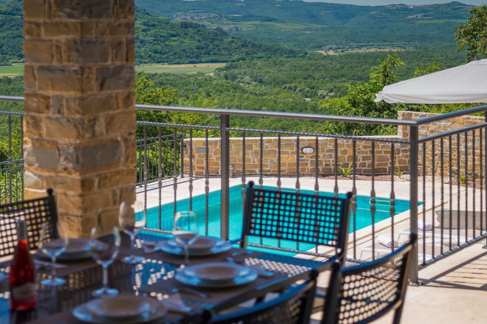 Authentic Villa Banić - Four Bedroom Villa With Pool
