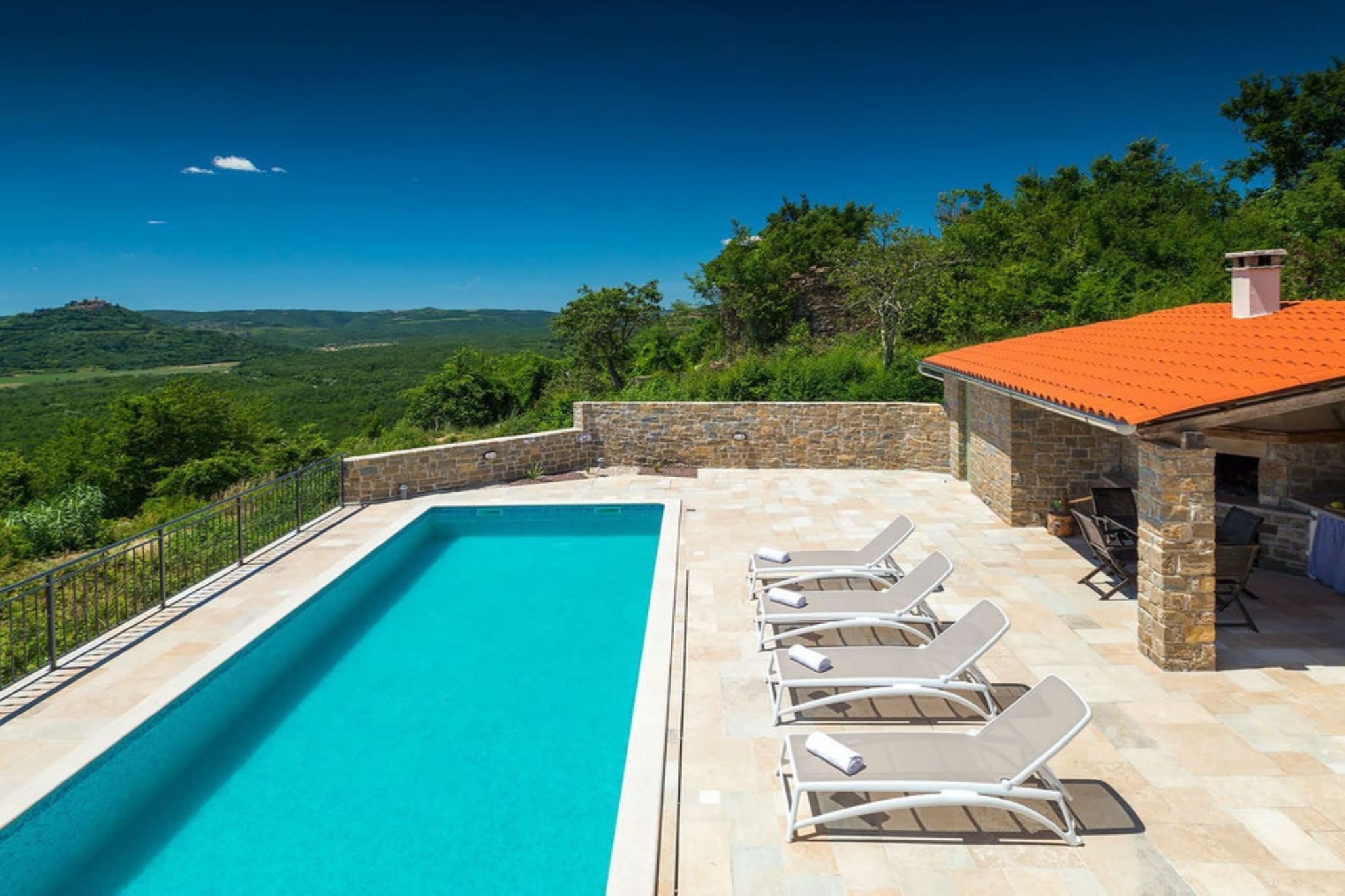 Authentic Villa Banić - Four Bedroom Villa With Pool-Schwimmbad