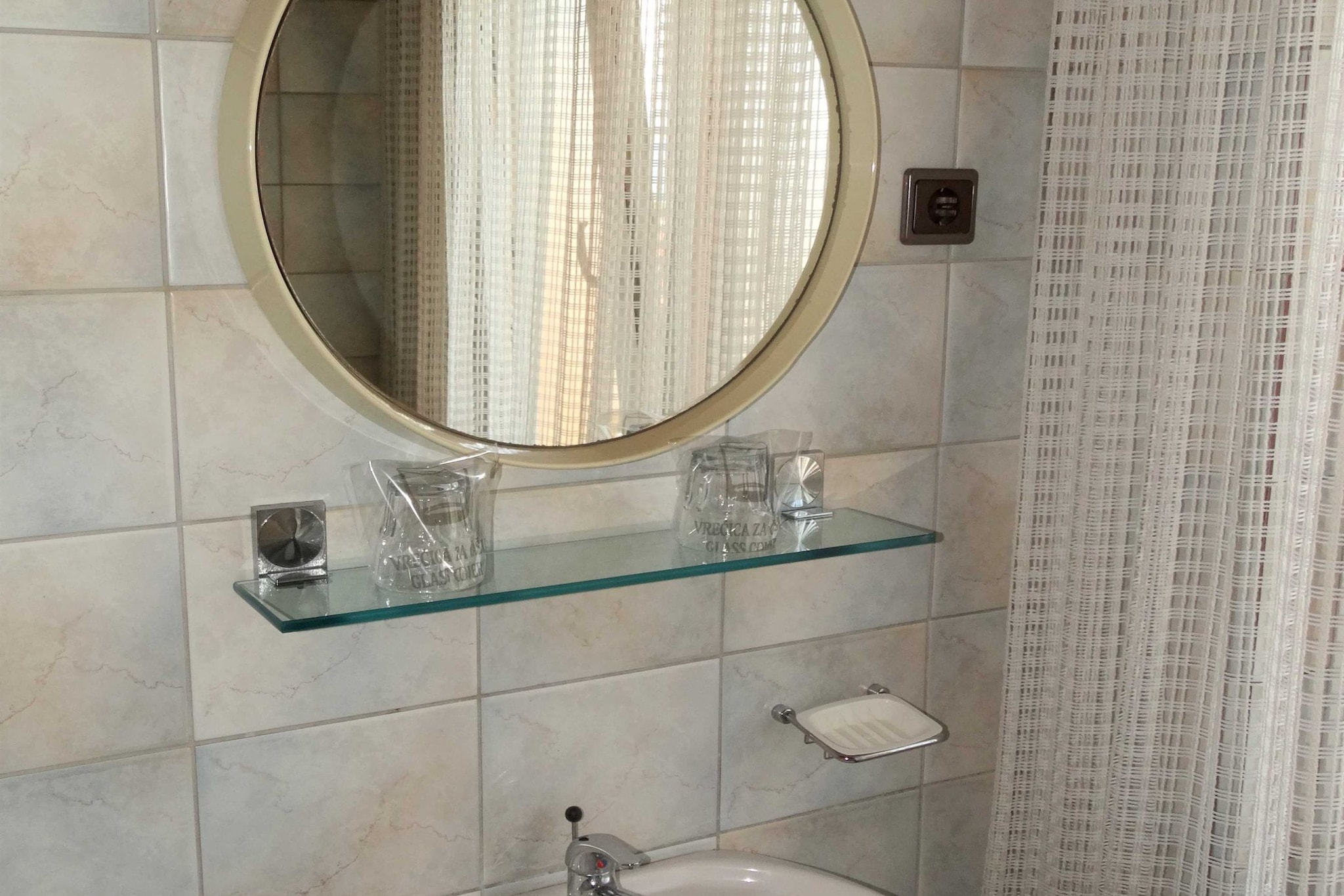 Crikvenica Apartments and Rooms with Sea View - Classic Double Room with  Sea View (owner crvena)