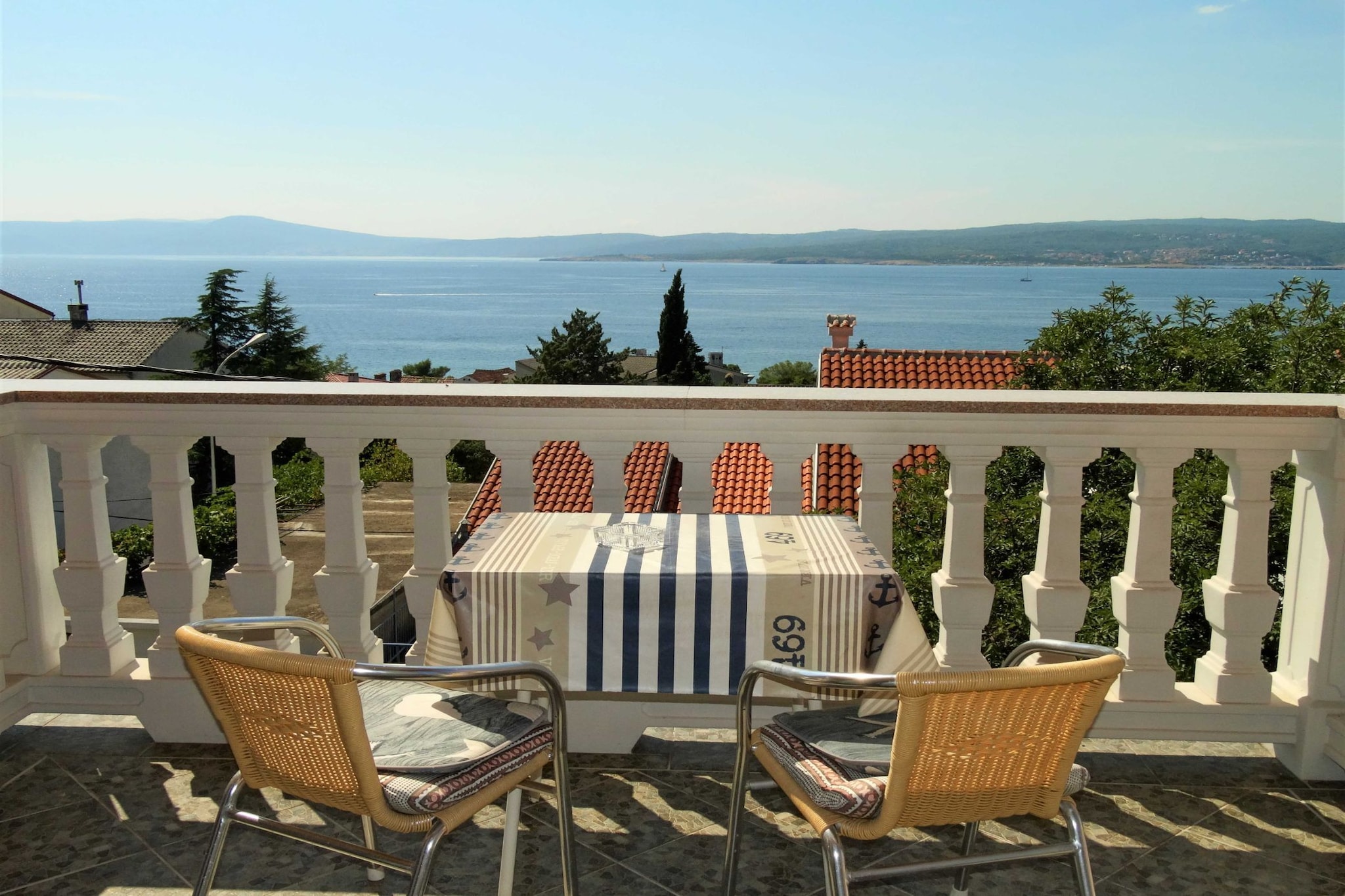 Crikvenica Apartments and Rooms with Sea View - Classic Double Room with  Sea View (owner crvena)-Terrasse / balcon
