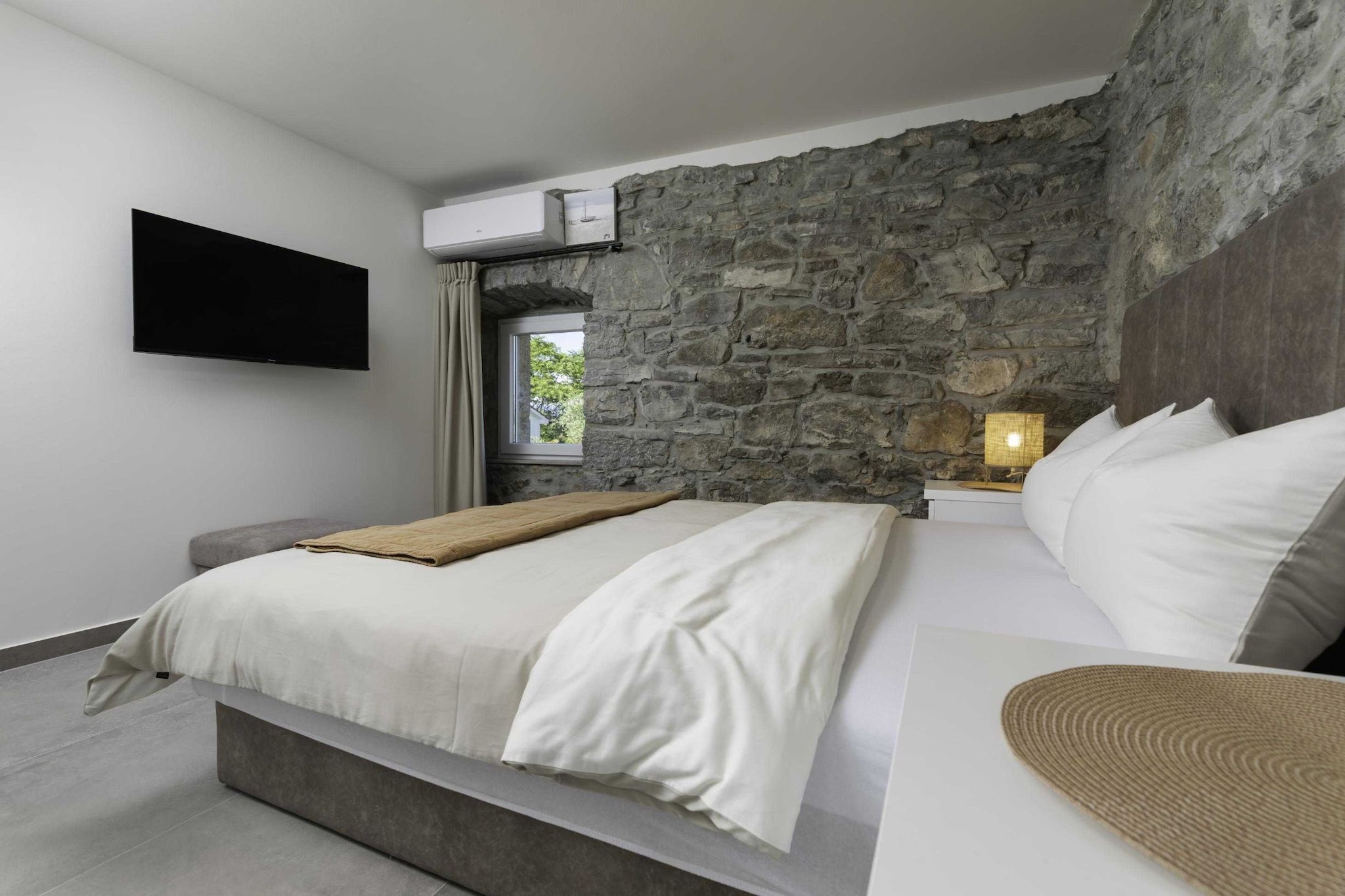 Luxury Krk Villa with Private Pool and Gardens - Three Bedroom Villa-Slaapkamer