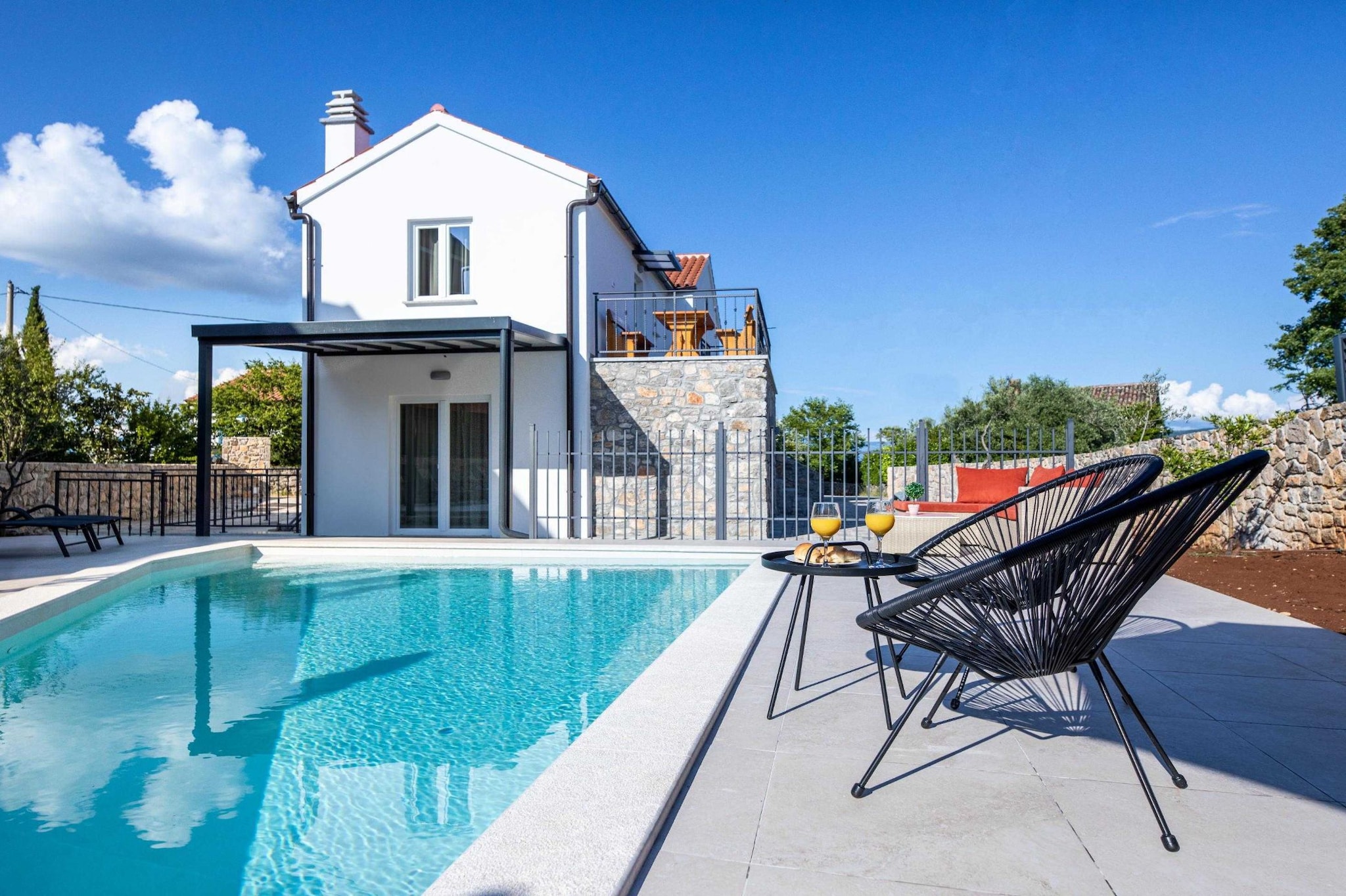 Luxury Krk Villa with Private Pool and Gardens - Three Bedroom Villa-Zwembad