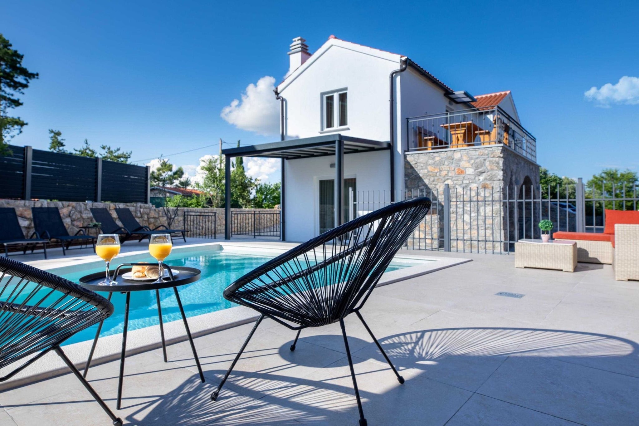 Luxury Krk Villa with Private Pool and Gardens - Three Bedroom Villa-Zwembad
