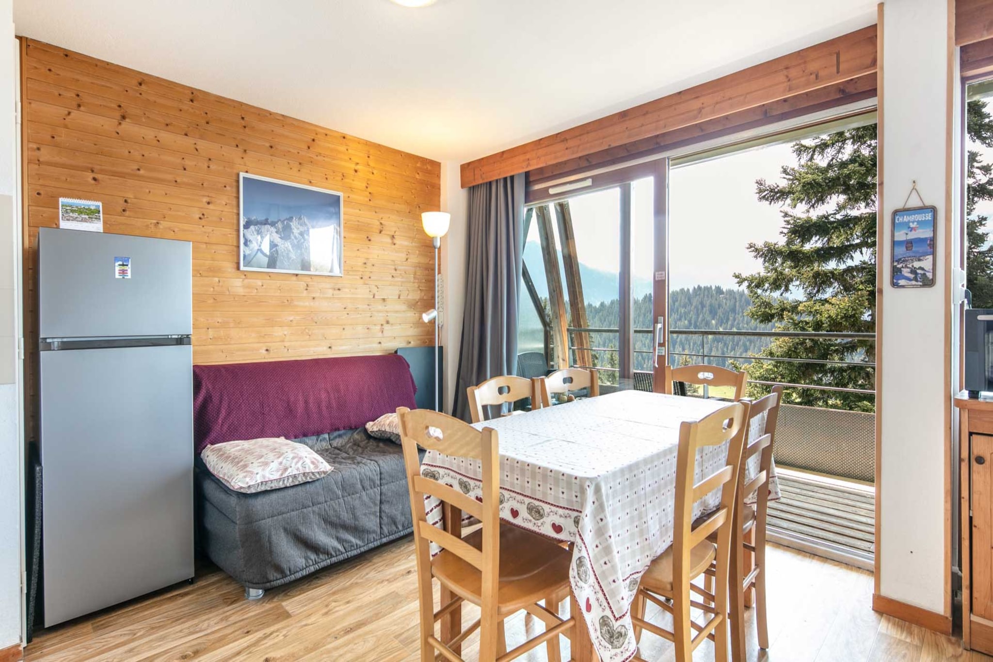 This charming 38 m² studio in Chamrousse offers a cozy retreat for up to 6 guests, just 200 meters from the ski resort and 40 meters from the Sherpa supermarket. Surrounded by breathtaking mountain scenery in a family-friendly zone, it’s the perfect base for both adventure and relaxation.

The studio features a balcony with outdoor furniture, Wi-Fi, a TV, and a single gas boiler for heating. Guests also benefit from open-air parking and thoughtful amenities like a hair dryer, ensuring a comfortable stay in every season.

Its well-equipped kitchen includes a refrigerator, oven, microwave, freezer, dishwasher, coffee machine, toaster, kettle, and all necessary utensils. Whether you're skiing or simply enjoying the alpine air, this studio blends convenience and comfort for a memorable mountain escape.
