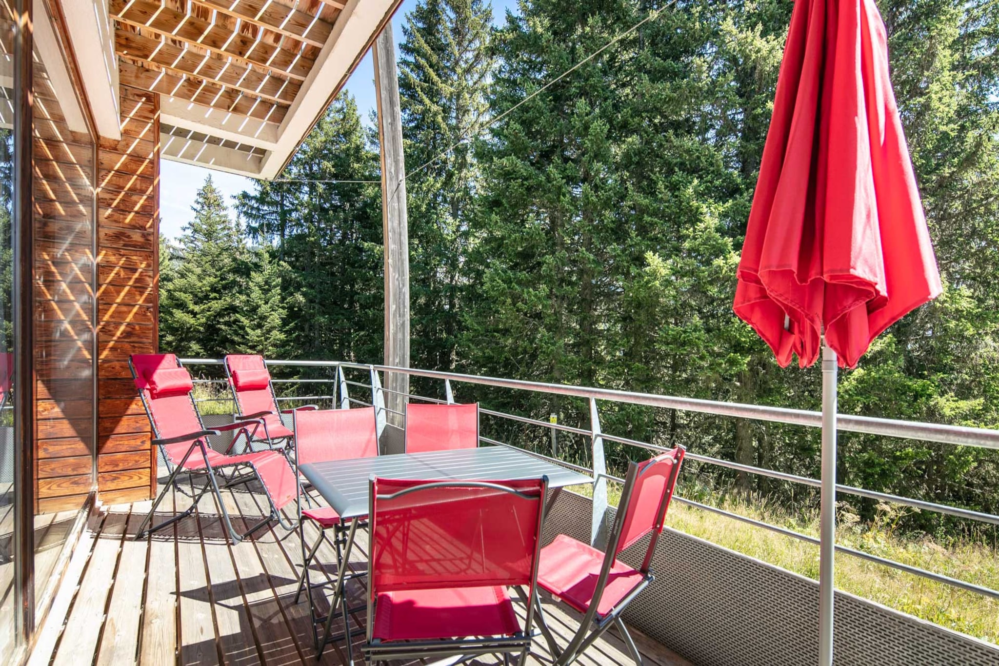 Living room(double sofa bed, TV), Kitchen(electric kettle, toaster, coffee machine, oven, microwave, dishwasher, fridge, freezer, dishes and cutlery), bedroom(single bed, single bed), bedroom(double bed), bathroom(bath tub), Garden Furniture , terrace, parking, hairdryer