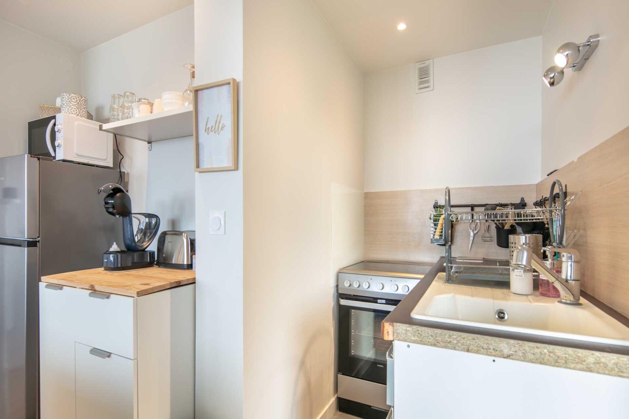 Elevator, Living room(double sofa bed, TV), Kitchen(electric kettle, toaster, coffee machine, oven, microwave, fridge, freezer, dishes and cutlery), bedroom(double bed), bathroom(shower), balcony