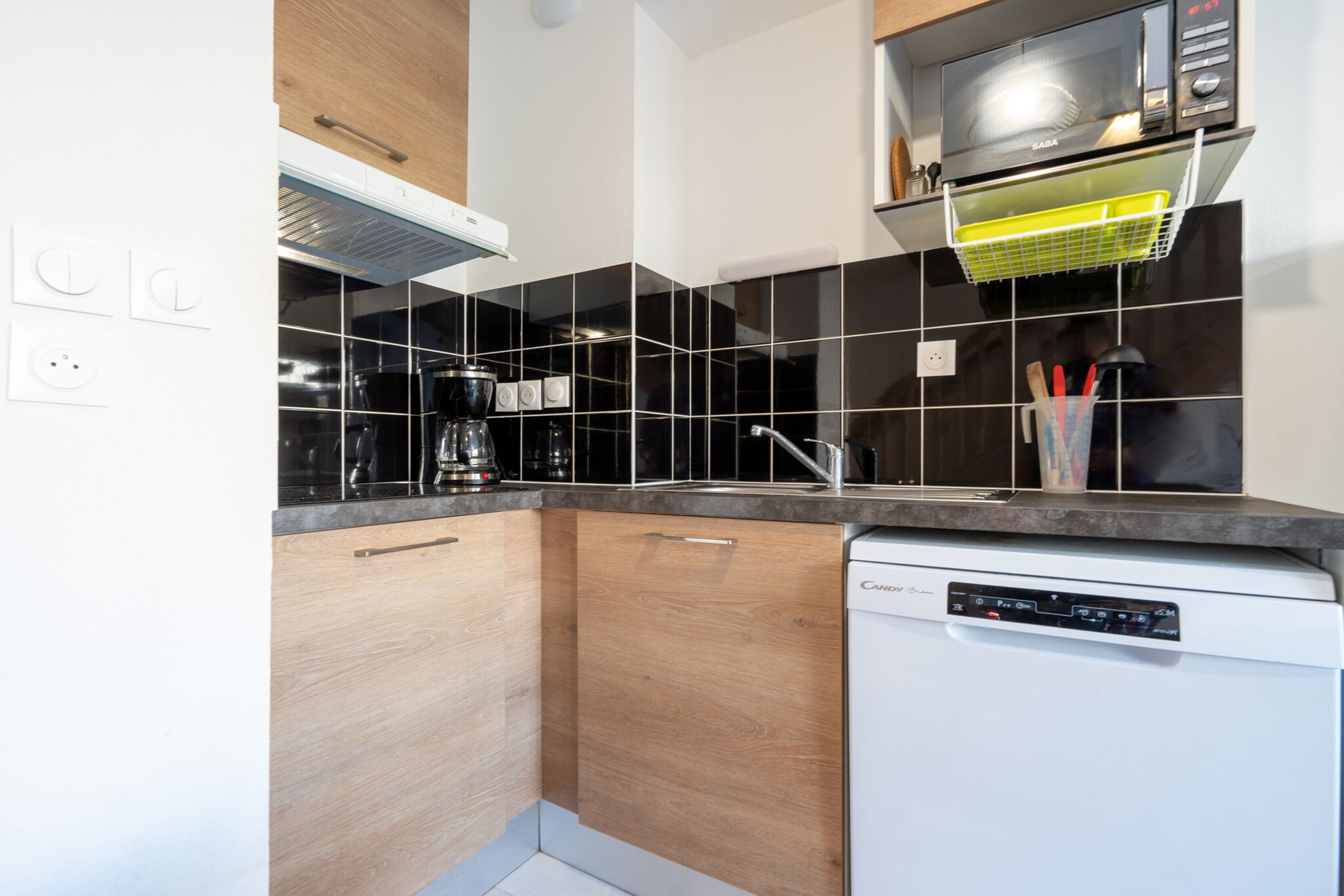 Living room(double sofa bed, TV), bedroom(bunk bed, electric kettle, coffee machine, microwave, dishwasher, fridge, freezer, dishes and cutlery), bedroom(double bed), bathroom(shower), Garden Furniture , terrace, garden, parking, swimming pool(shared with other guests)