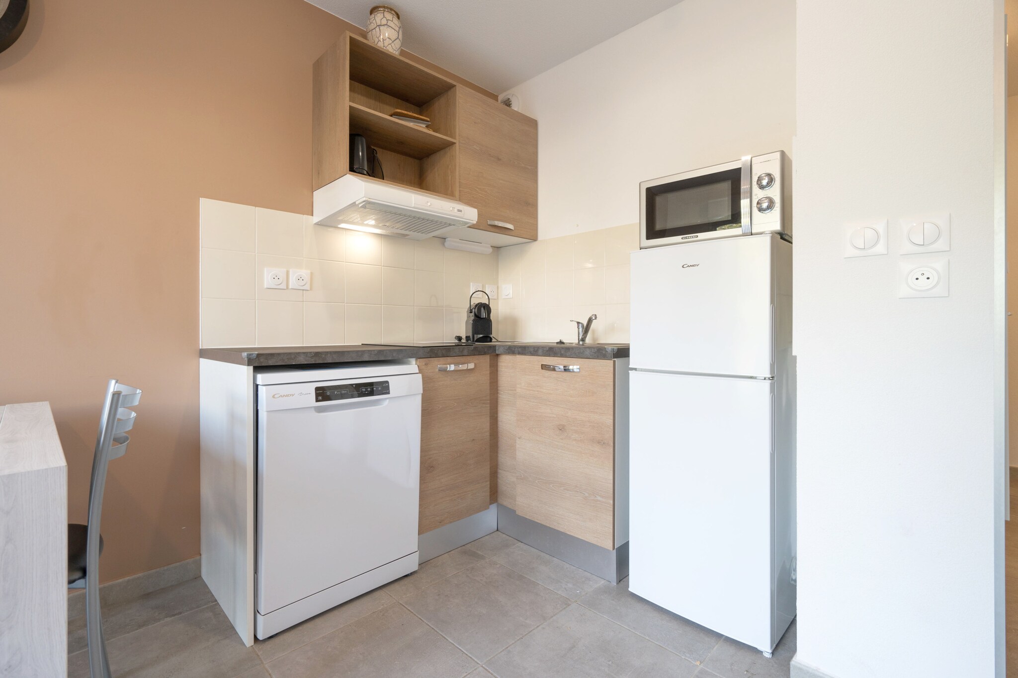 Living room(double sofa bed), Kitchen(electric kettle, coffee machine, microwave, dishwasher, fridge, dishes and cutlery), bedroom(double bed), bathroom(shower), Internet access, Garden Furniture , TV, terrace, garden, parking, swimming pool(shared with other guests), iron, hairdryer