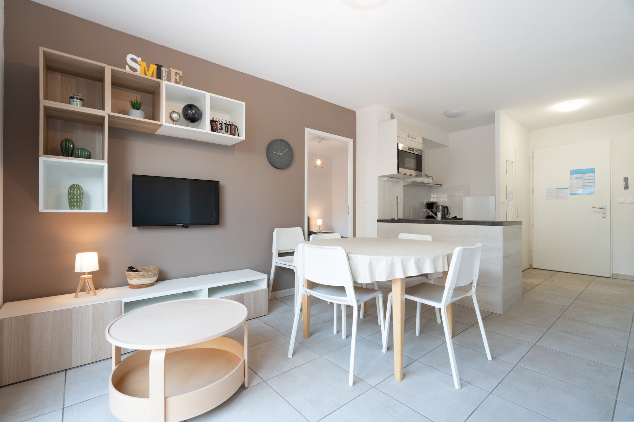 Located on Avenue des Pattes Rouges in Valras-Plage, this charming 65 mÂ² villa offers a cozy and light-filled escape for up to 7 guests. With 3 bedrooms and a welcoming layout, itâ€™s ideal for families or groups looking to enjoy the coast. Just 450 meters from the sandy beach, 1 km from restaurants, and 2 km from a supermarket, the villa is perfectly placed in a peaceful, family-friendly zone near the sea.

The property features a private garden with outdoor furniture, open-air parking, and access to a communal heated swimming pool. Inside, guests enjoy modern comforts like air conditioning, electric heating, a TV, and thoughtful extras such as a hair dryer and iron. Whether you're lounging in the garden or relaxing indoors, the villa is designed for comfort and convenience.

The open-plan electric kitchen is fully equipped with a refrigerator, microwave, dishwasher, coffee machine, toaster, kettle, and all necessary utensils. Whether you're preparing a quick snack or a full meal, everything is at your fingertips. This villa blends coastal charm with practical amenities for a memorable stay.