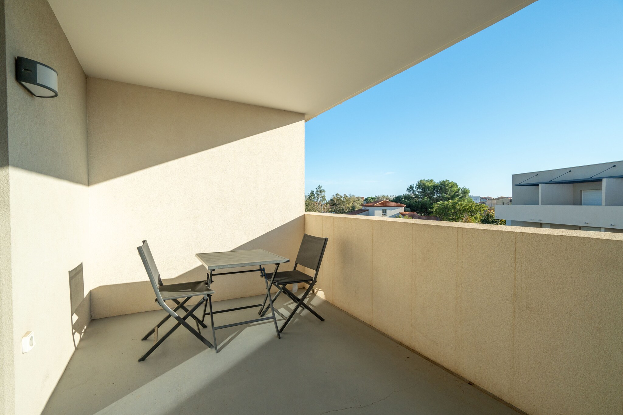 Seaside Stay for Two Guests