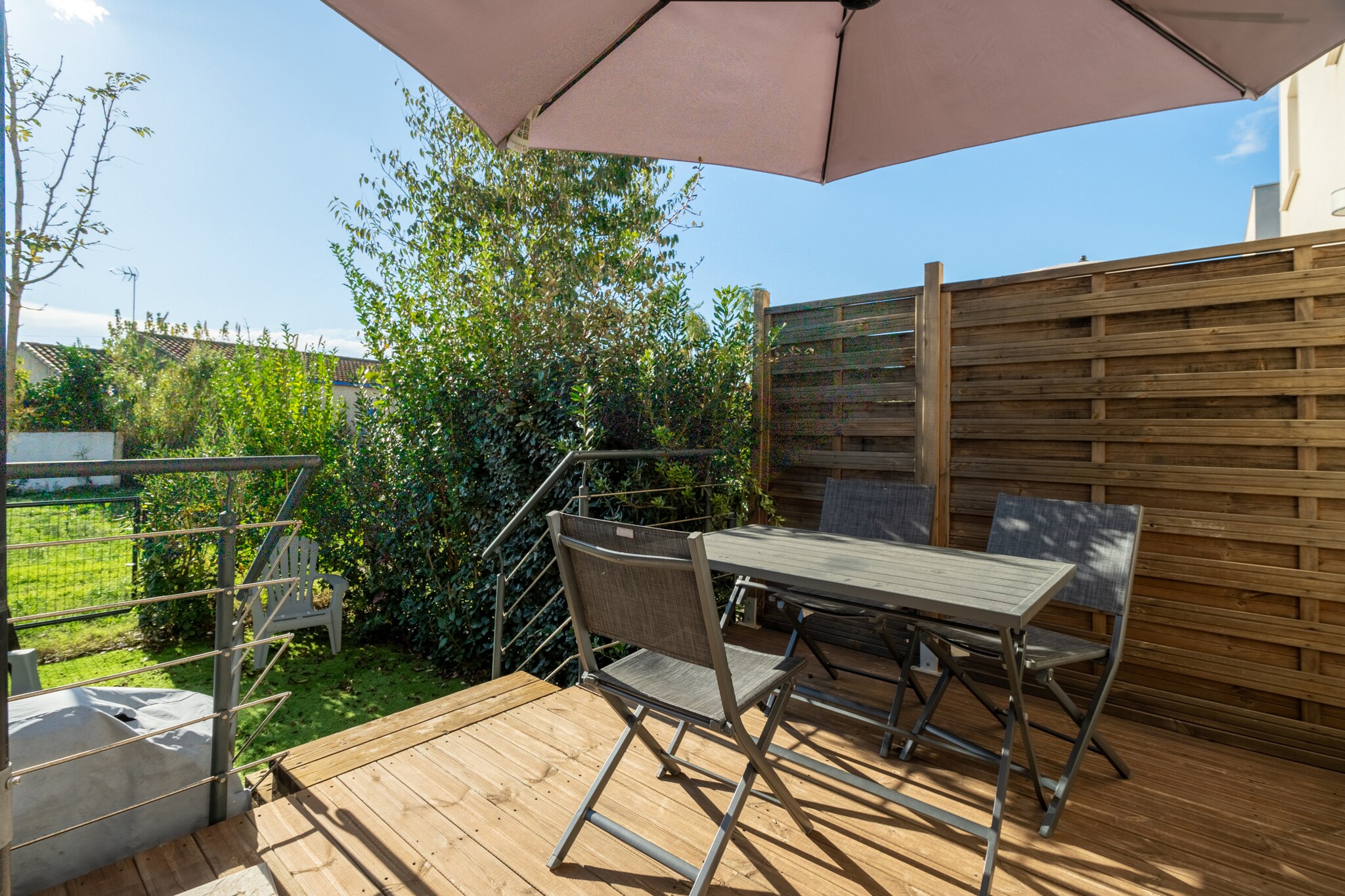 Living room(double sofa bed, TV), Kitchen(electric kettle, toaster, coffee machine, microwave, dishwasher, fridge, dishes and cutlery), bedroom(bunk bed), bedroom(double bed), bathroom(shower), Garden Furniture , garden, parking, swimming pool(shared with other guests)