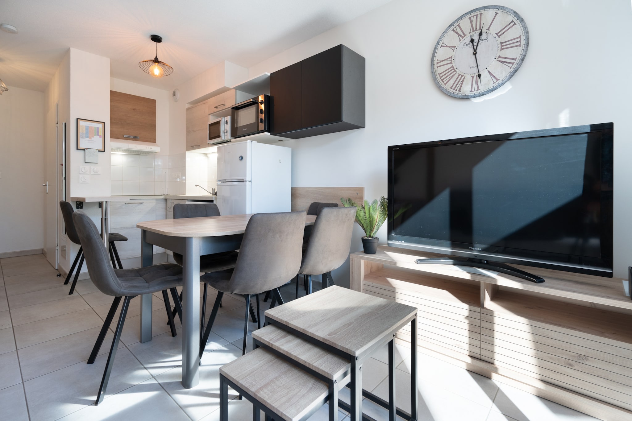 Bright Retreat Near Beach