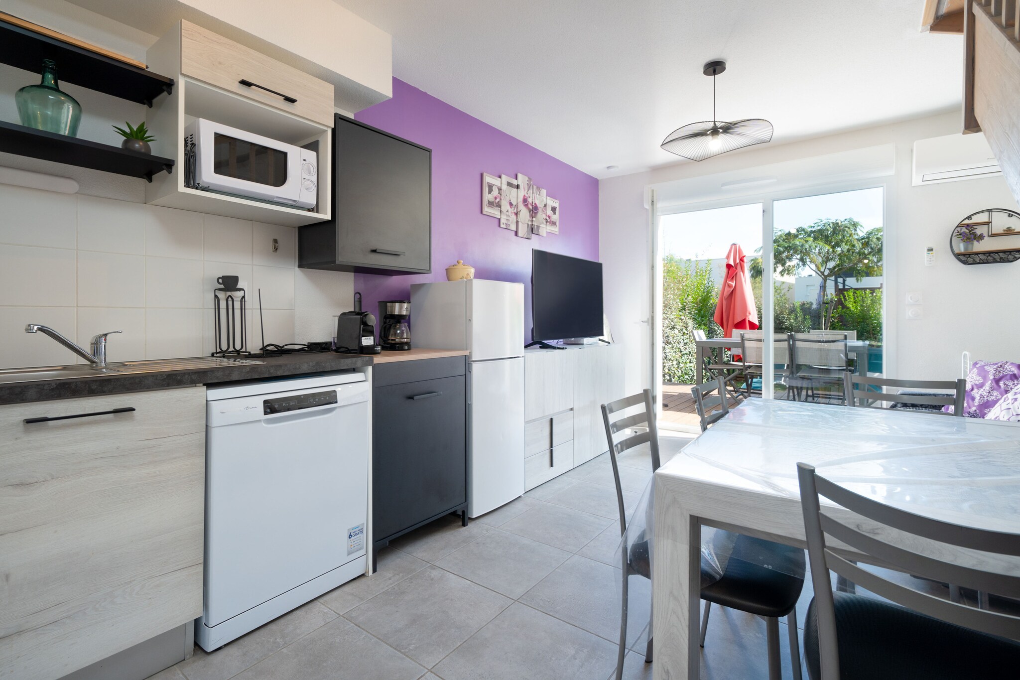 Cozy Villa Near SÃ©rignan Beach