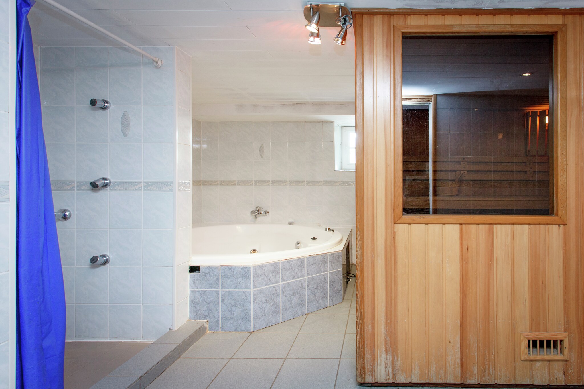 Vakantiehuis Brisy-Gouvy max. 15 personen 1 huisdier 6 slaapkamers sauna #27