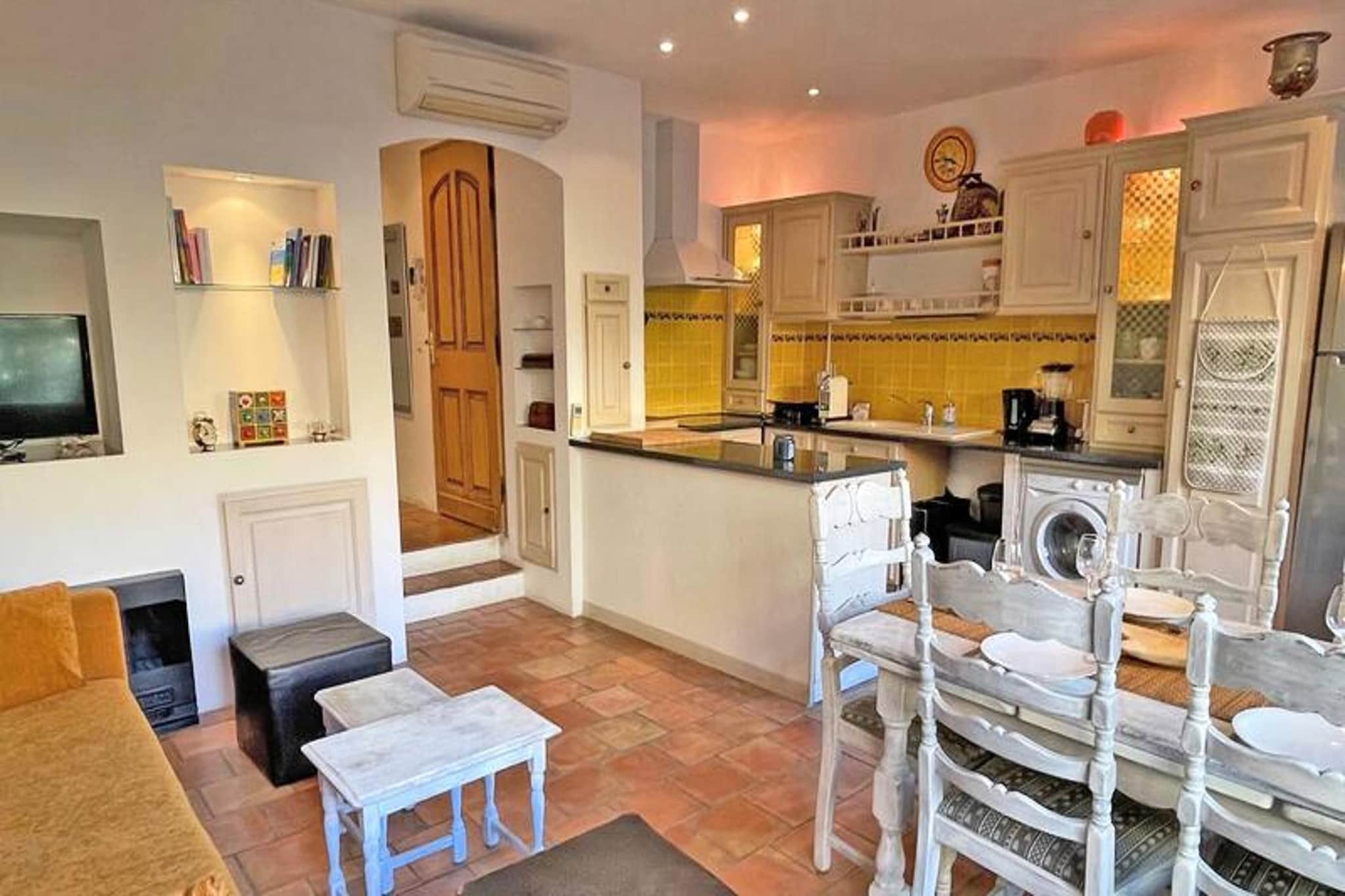 Résidence Vieille Ville-Salle à manger