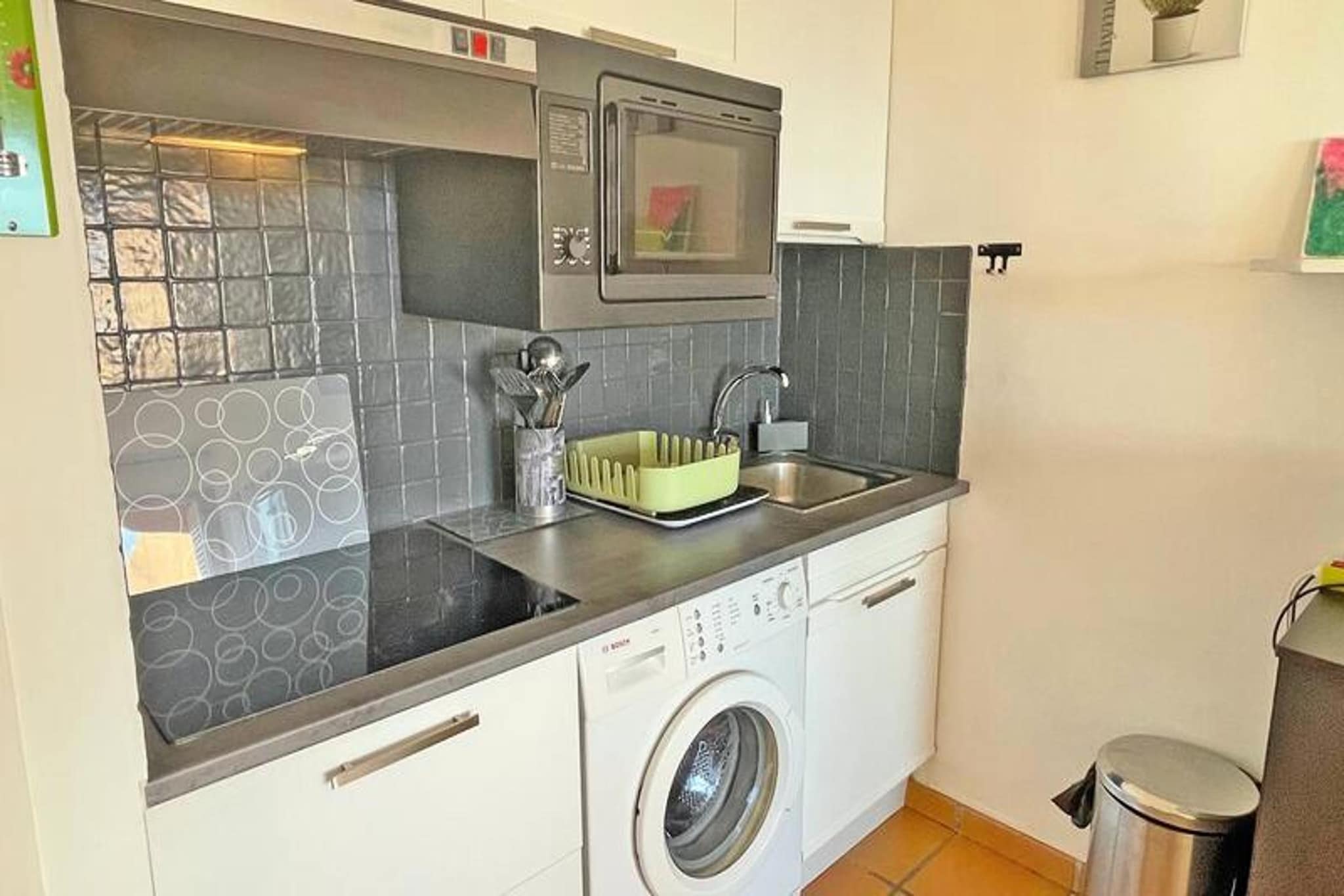 Résidence Le Clos De La Madrague-Kitchen