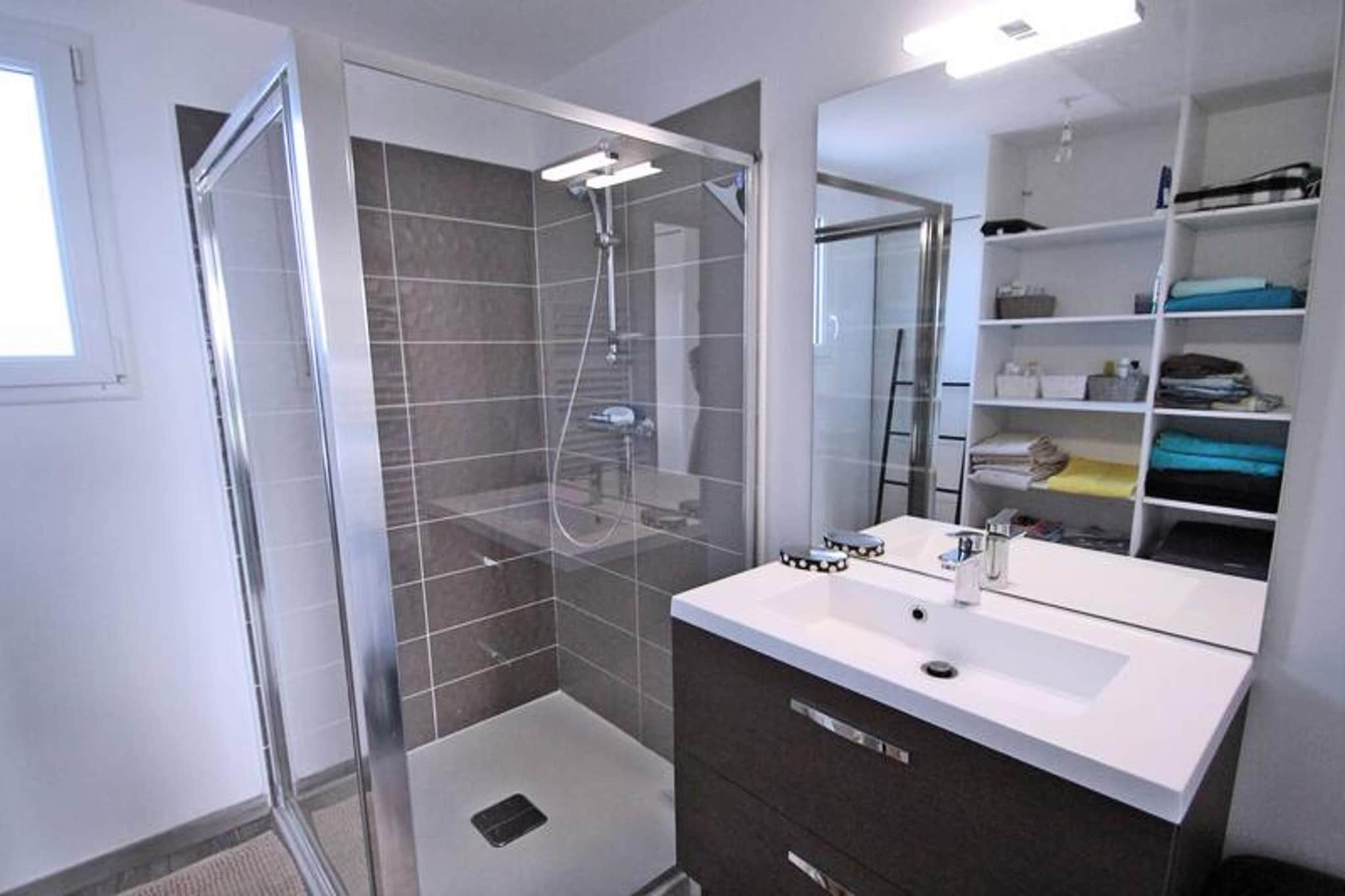 Résidence Villa Saquèdes-Badkamer