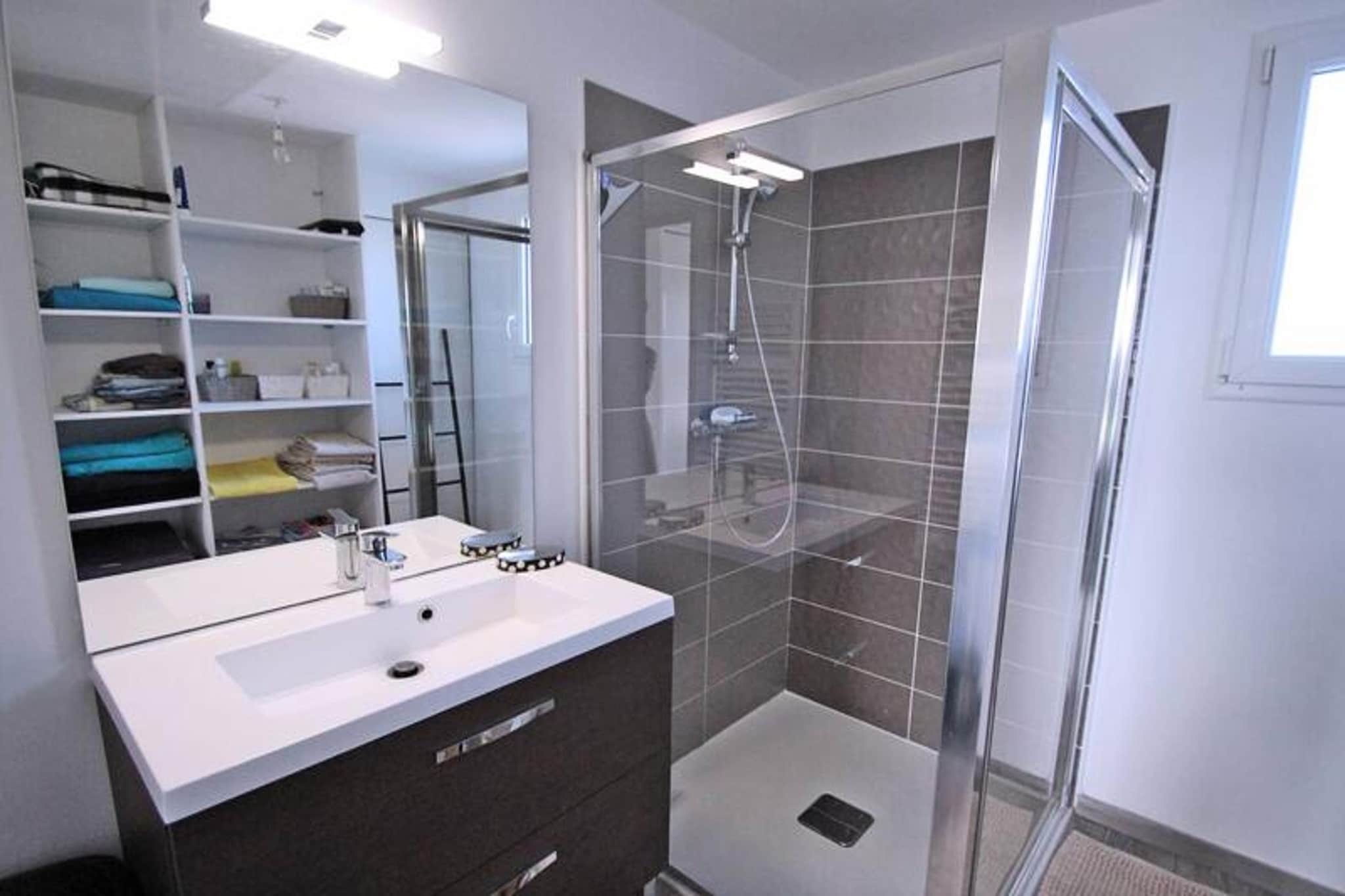 Résidence Villa Saquèdes-Badkamer