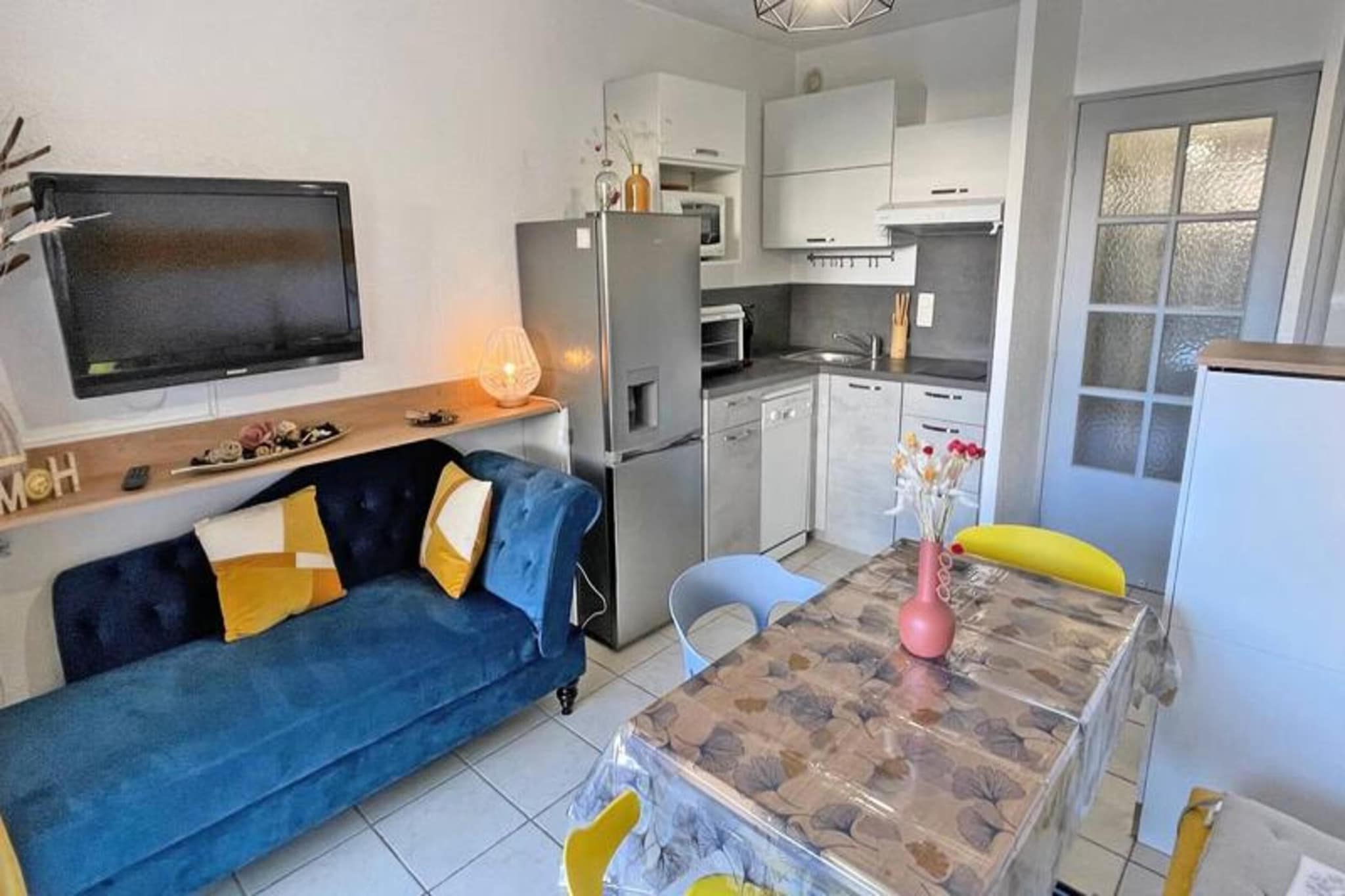 Studio for 4 People