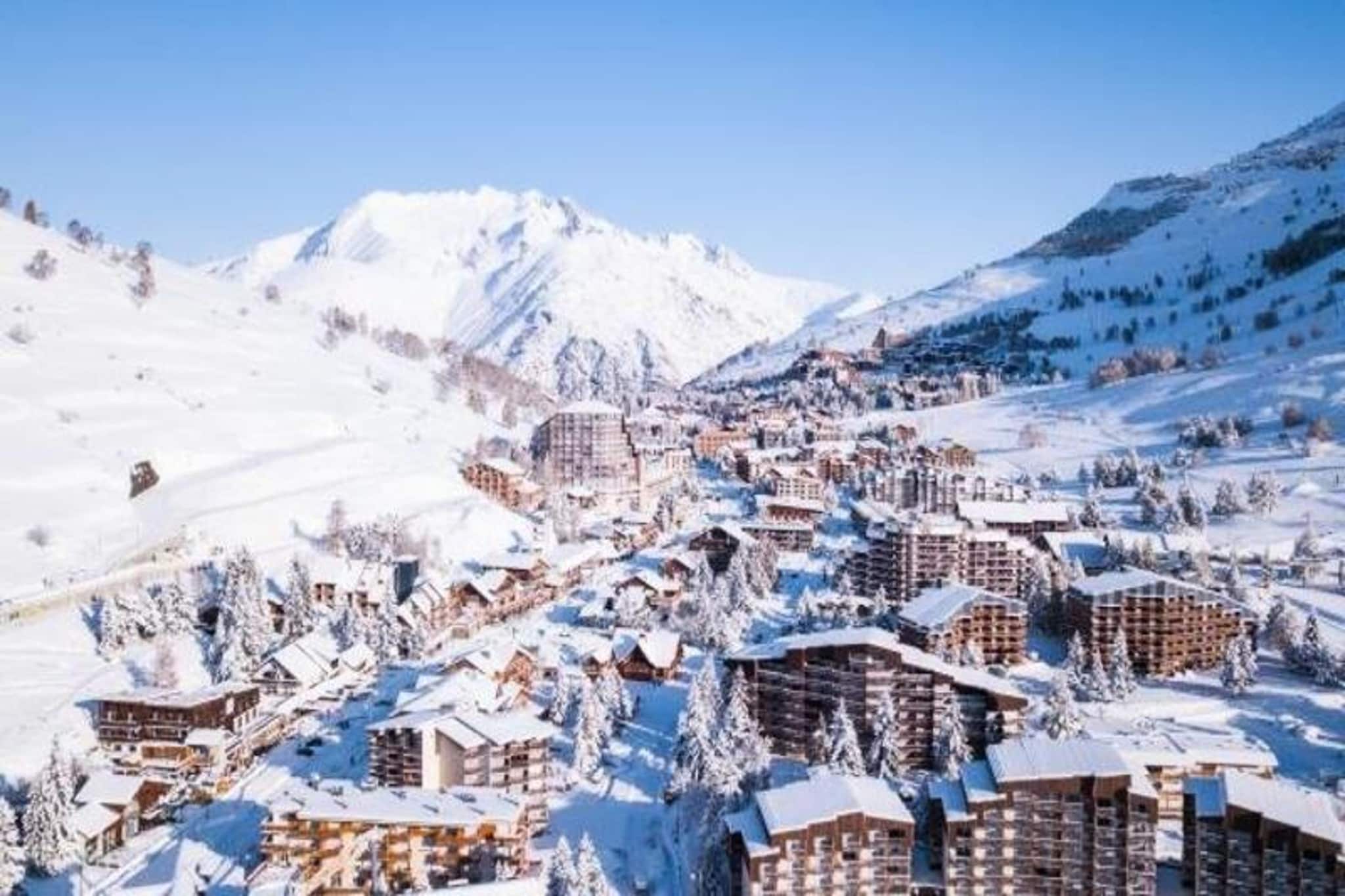 Apartment in Les 2 Alpes near Ski Slopes