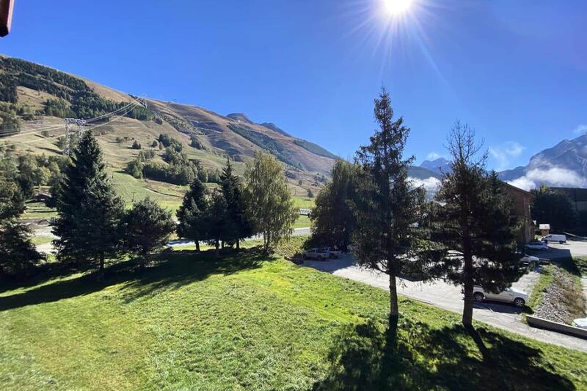 Apartment in Les 2 Alpes near Ski Lifts