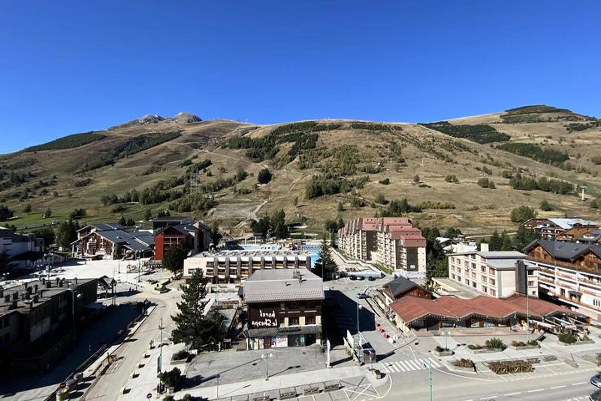 Apartment in Les Deux Alpes near Jandri Express