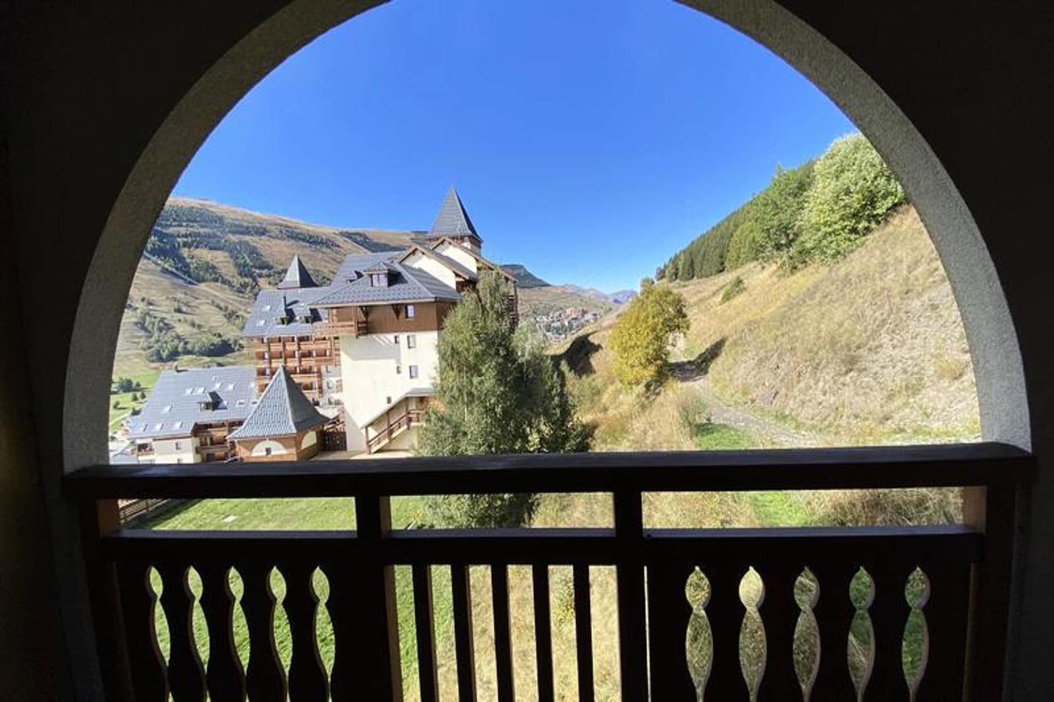 Apartment in Les 2 Alpes with Ski-On Access