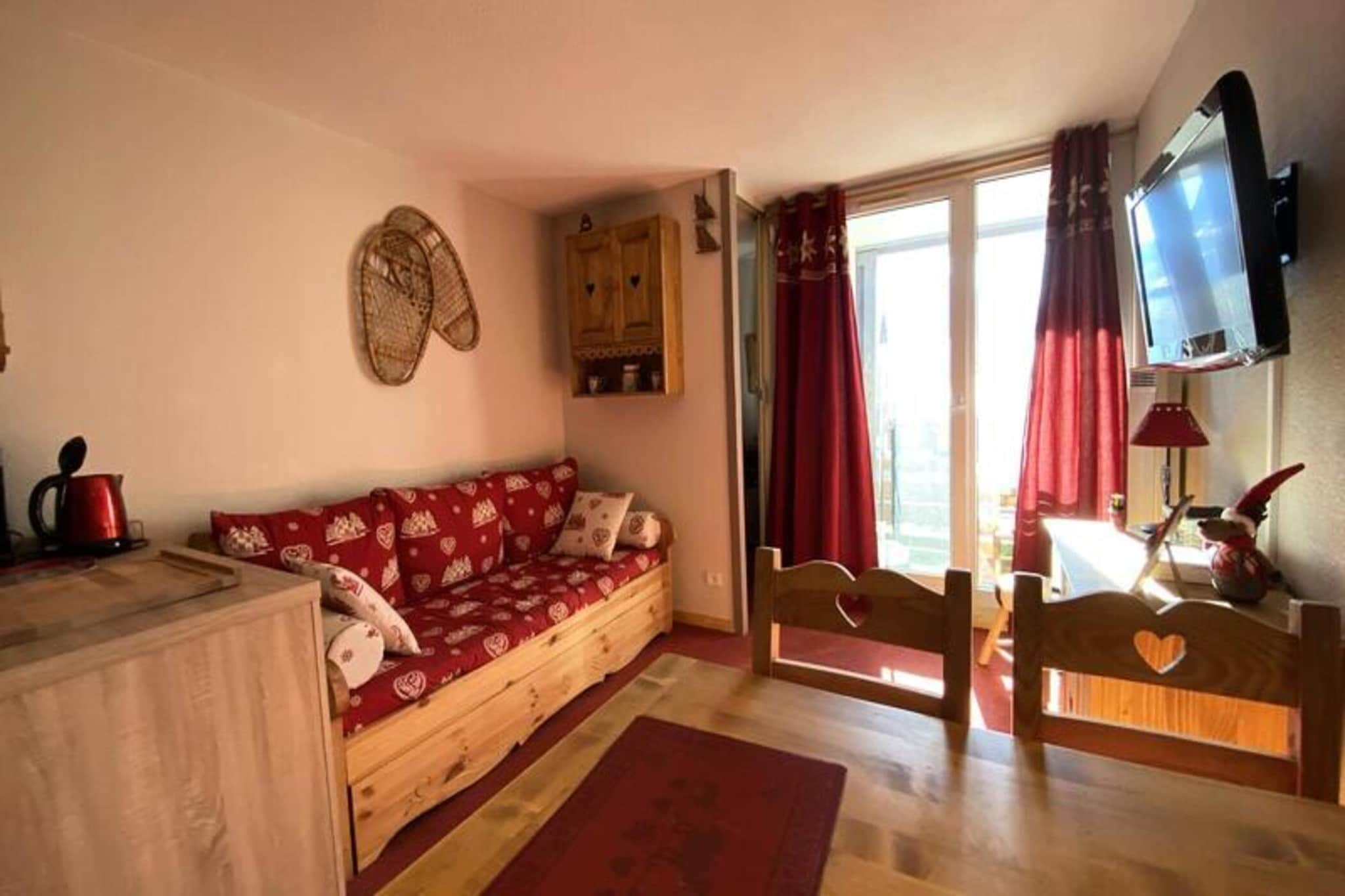 Apartment in Les 2 Alpes with Ski-In/Ski-Out