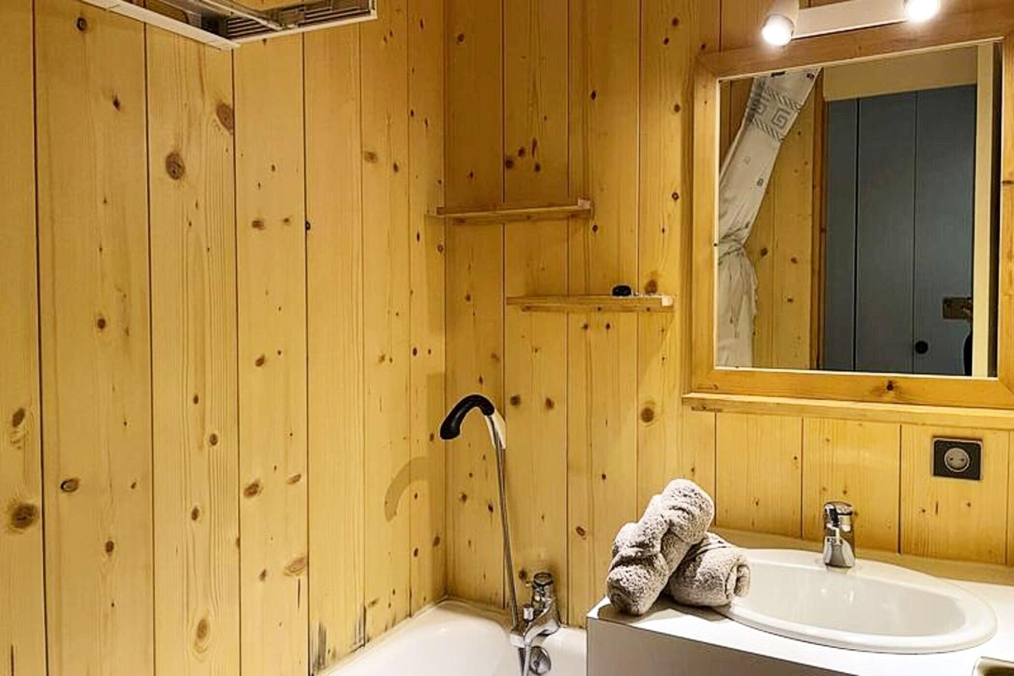 Apartment in Mottet at the Foot of the Slopes