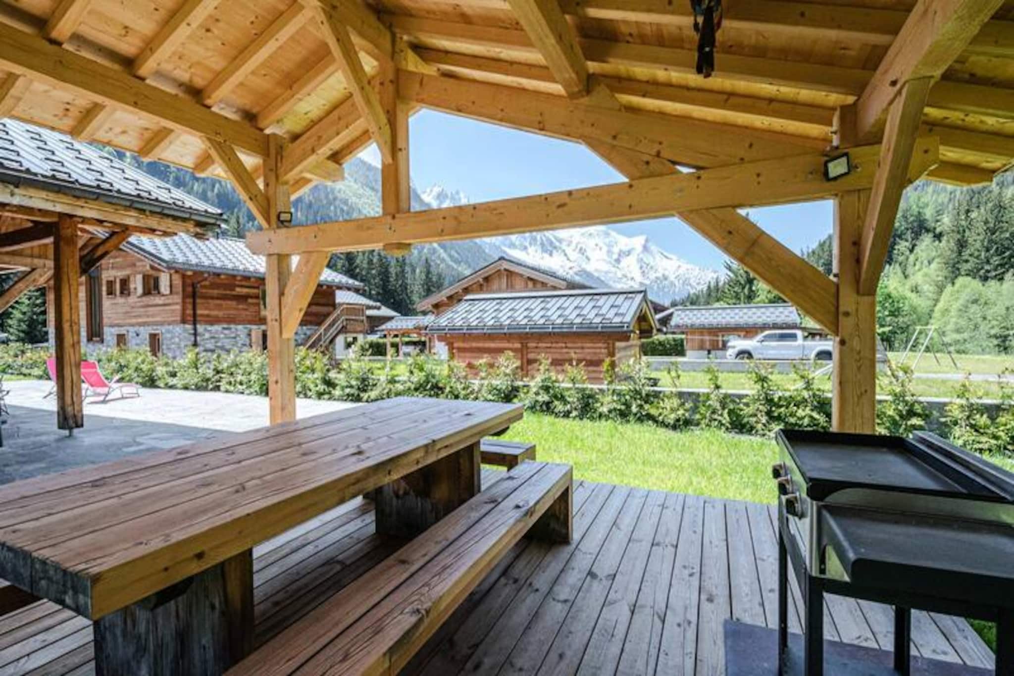 Chalet in Grassonnets with Mont-Blanc Views