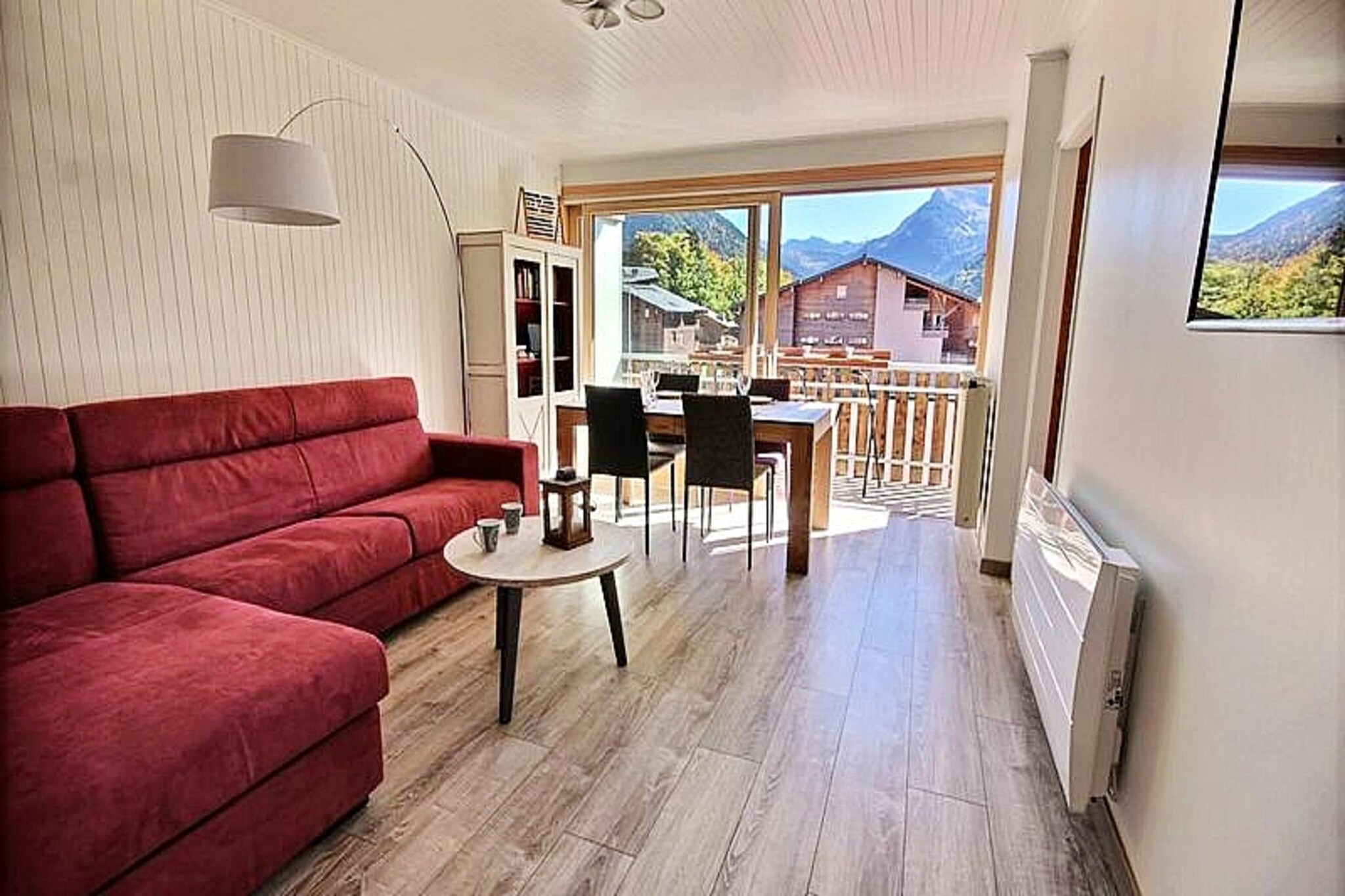 This beautifully renovated apartment accommodates up to six guests and boasts a bright and modern interior with two balconies offering stunning views. The property features two bedrooms—one with a double bed (140x190 cm) and balcony access, and another with a single bed and a pull-out extra bed (90x190 cm). The living room includes a convertible sofa bed (160x200 cm) and a flat-screen TV for cozy evenings. Guests can enjoy a tranquil setting, electric roller shutters, and the added convenience of a ski locker, parking, and proximity to shuttle services. Please note, pets are not allowed.

Ideally located in the heart of Morzine, the apartment is just 100 meters from the free shuttle stop providing access to Pléney ski slopes (Morzine-Les Gets sector) and Super Morzine (Avoriaz-La Suisse sector). The vibrant town center is 2 km away, offering cafes, shops, and local markets. For nature enthusiasts, Lake Montriond is 15 km away, while the Thonon les Bains station is 37 km from the property. Additional recreational options include a pétanque court and ping-pong room within the building premises.

The apartment’s separate kitchen is fully equipped with modern appliances, including a fridge, microwave, oven, and dishwasher, along with essential utensils for six guests. The bathroom features a bathtub, shower screen, and towel radiator, while a baby bed and high chair are also provided. With its south-west exposure, modern furnishings, and convenient location, this apartment offers the perfect base for your mountain retreat.
