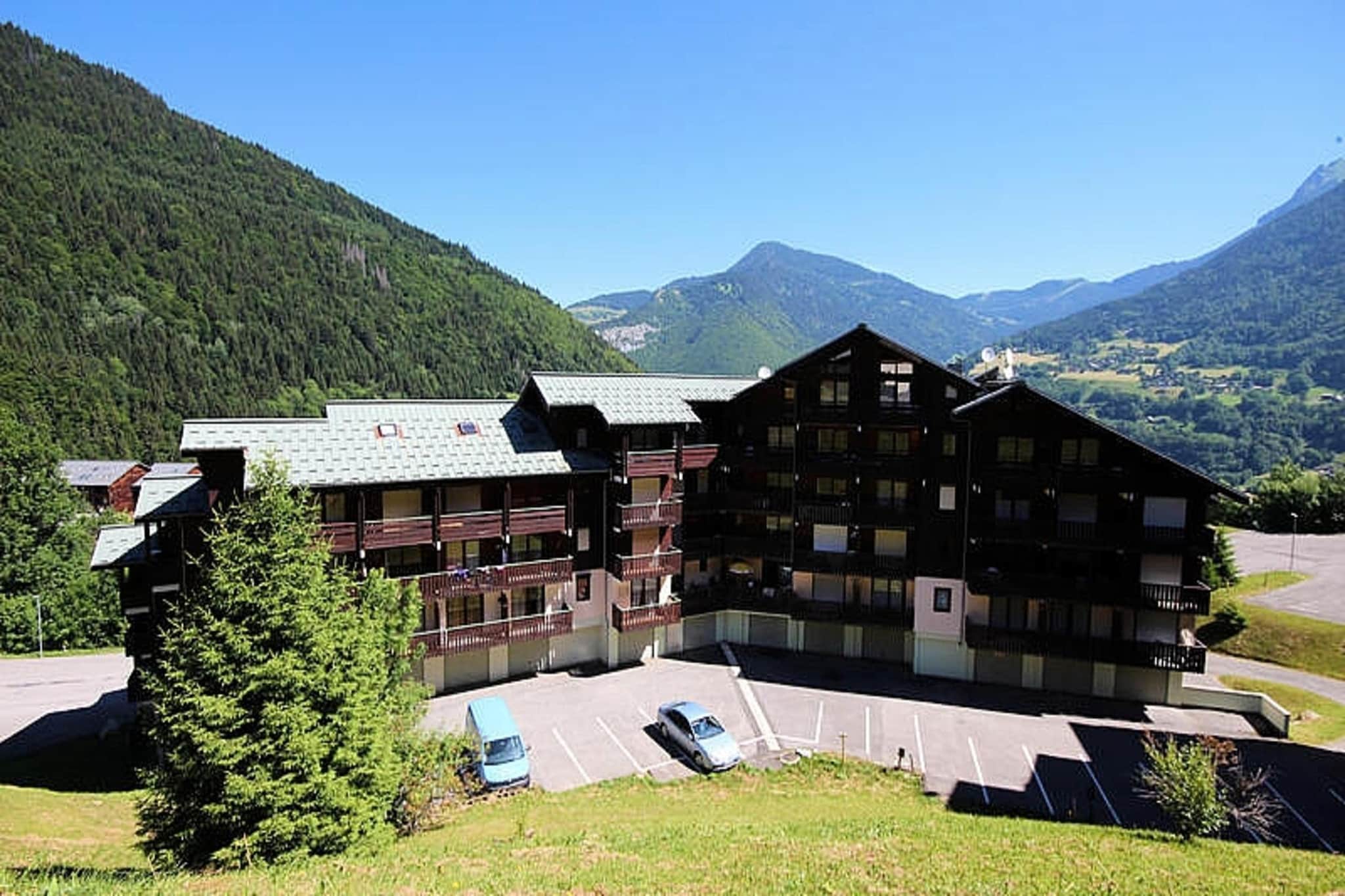Apartment at Foot of Slopes