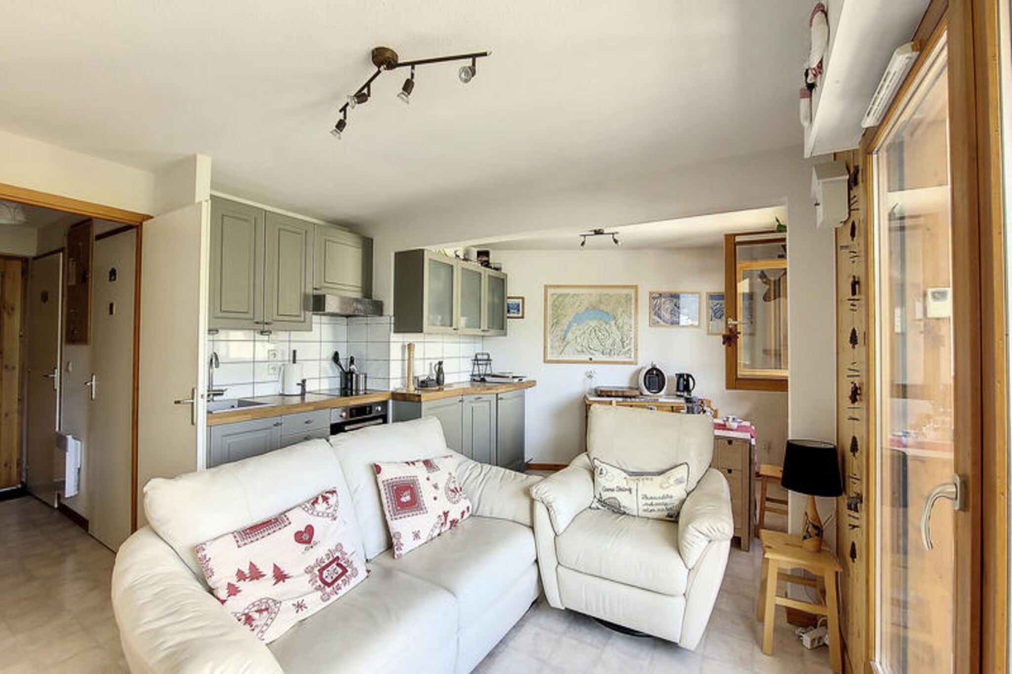 Pet-friendly apartment near Alps
