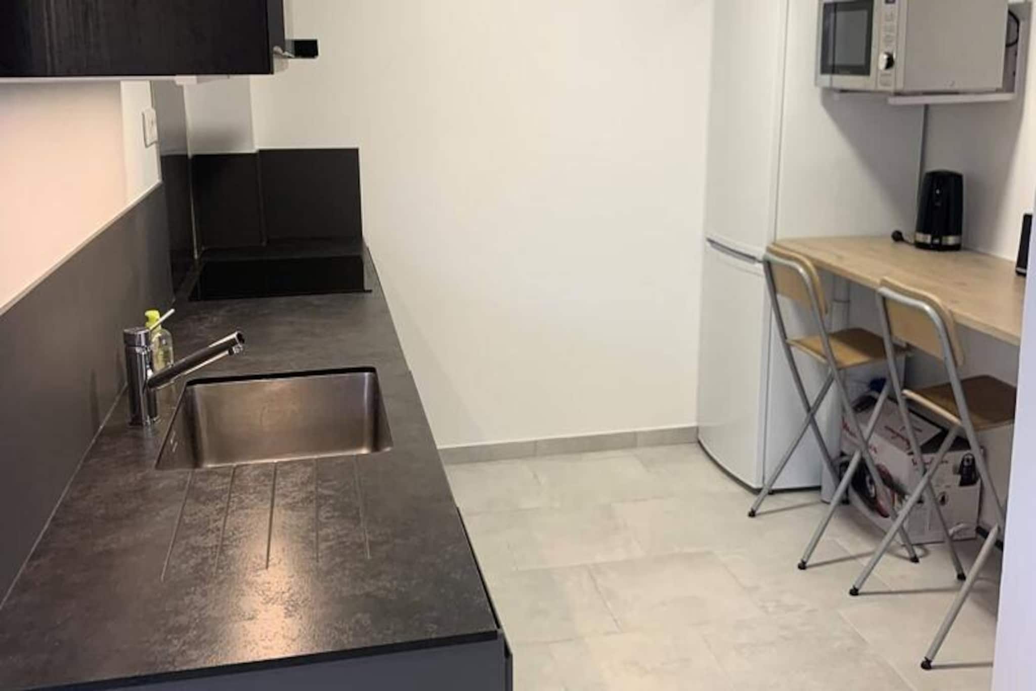 3 Rooms for 4 People