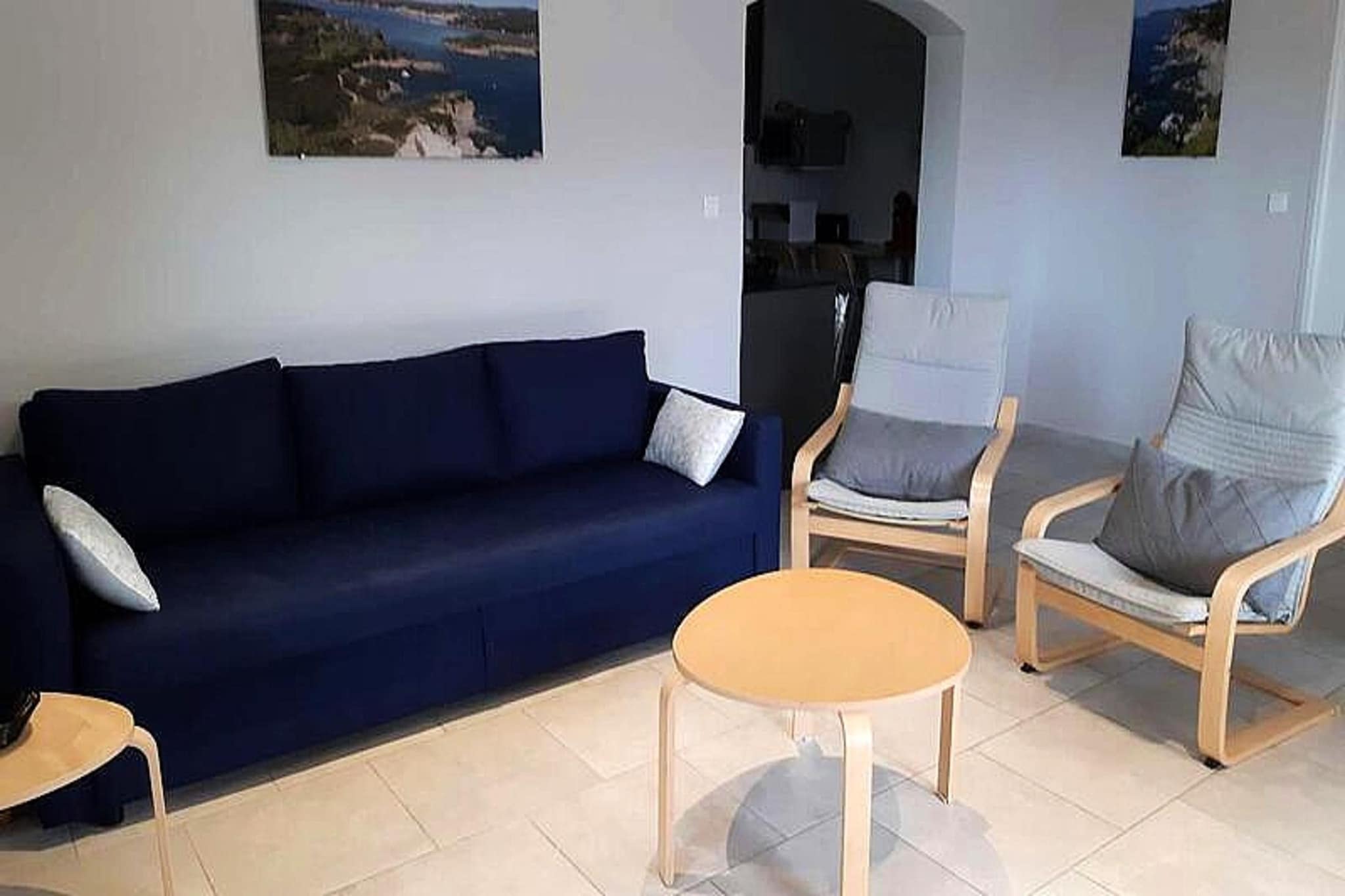 4 Rooms for 6 People