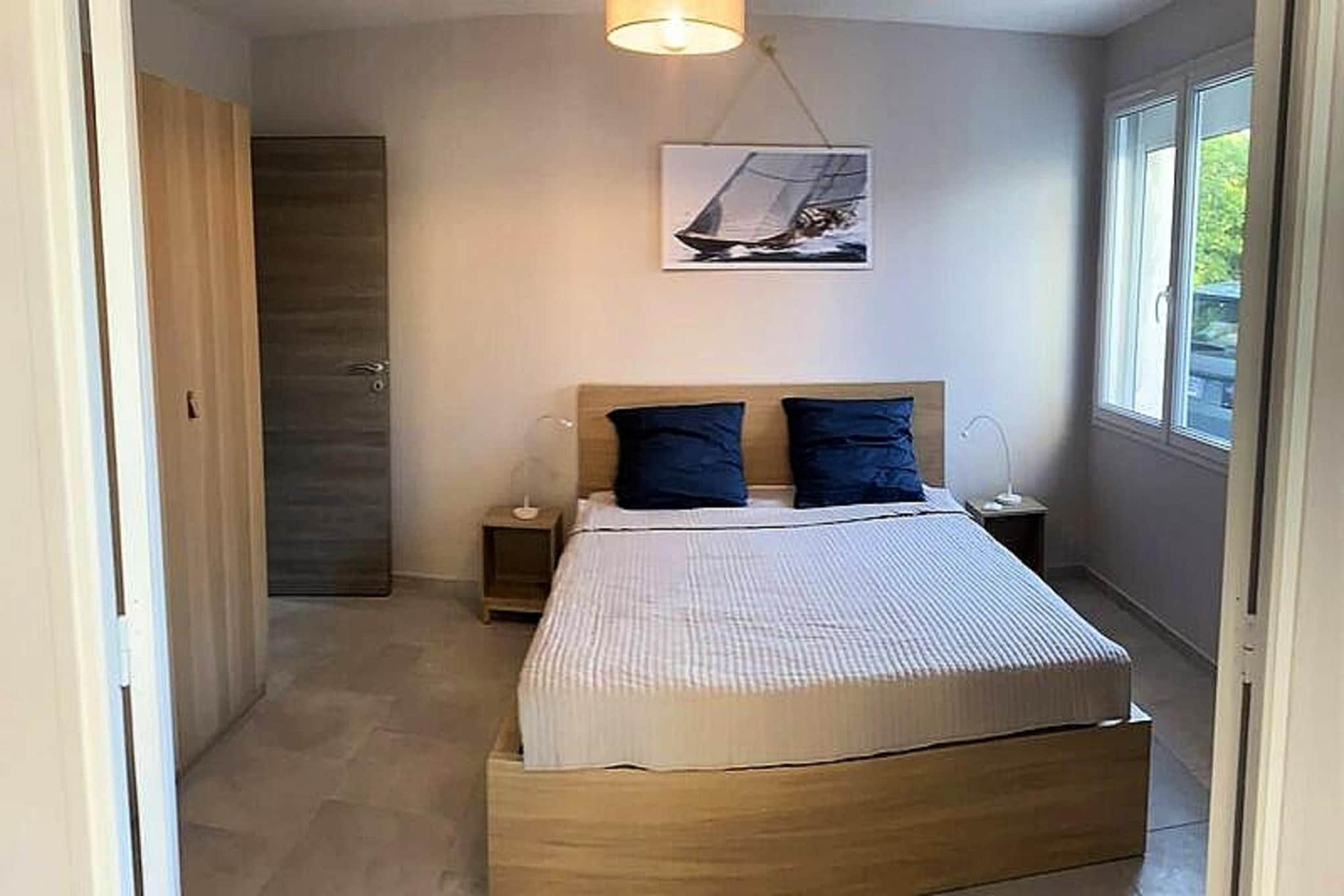 4 Rooms for 6 People