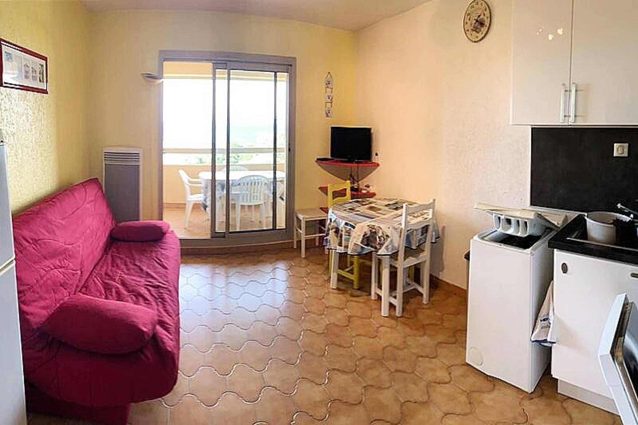 Studio for 4 People