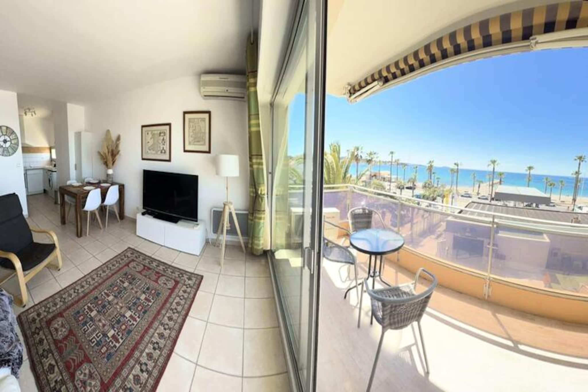 Apartment by the Sea near Sanary-sur-Mer