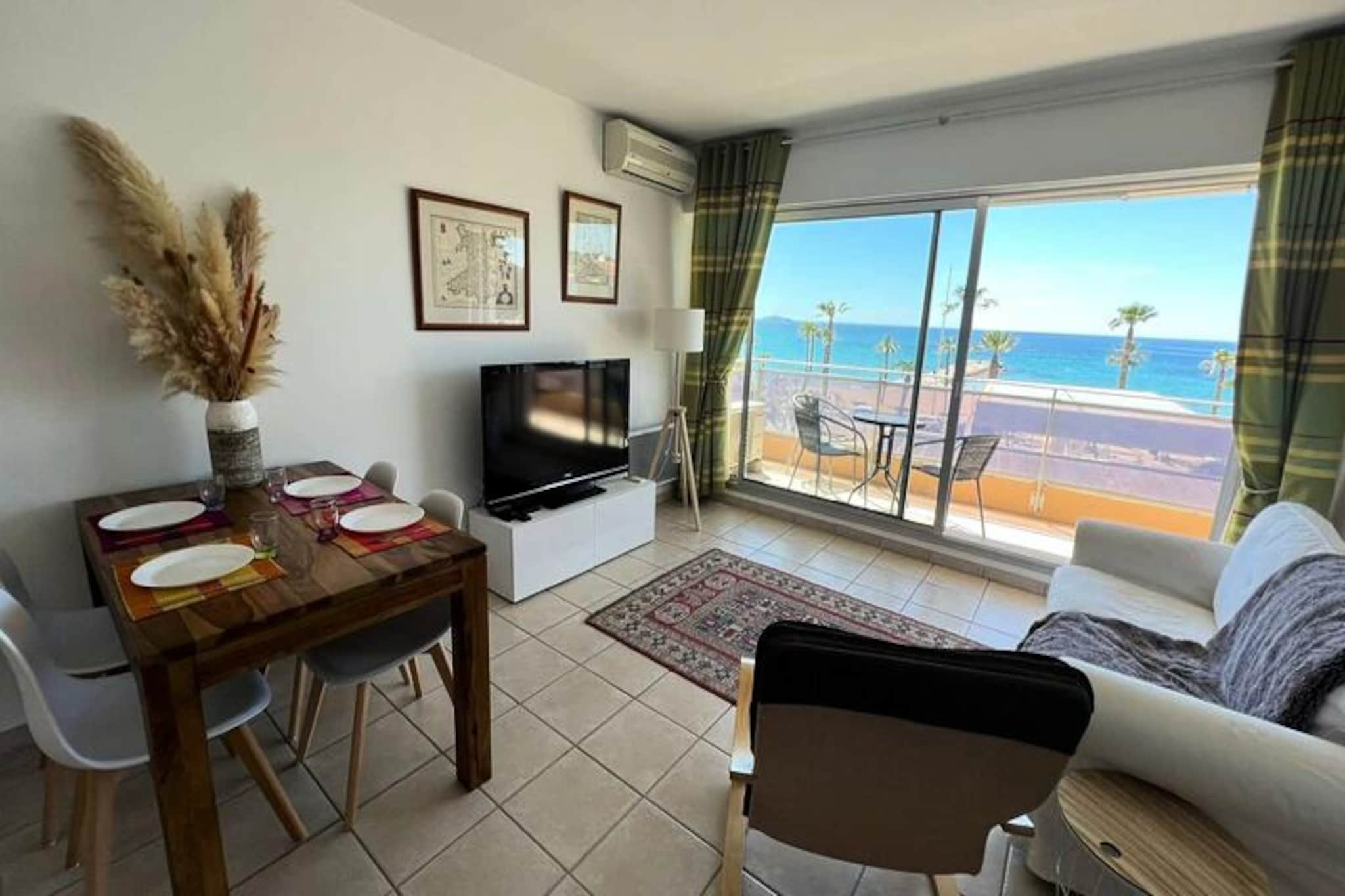 Apartment by the Sea near Sanary-sur-Mer
