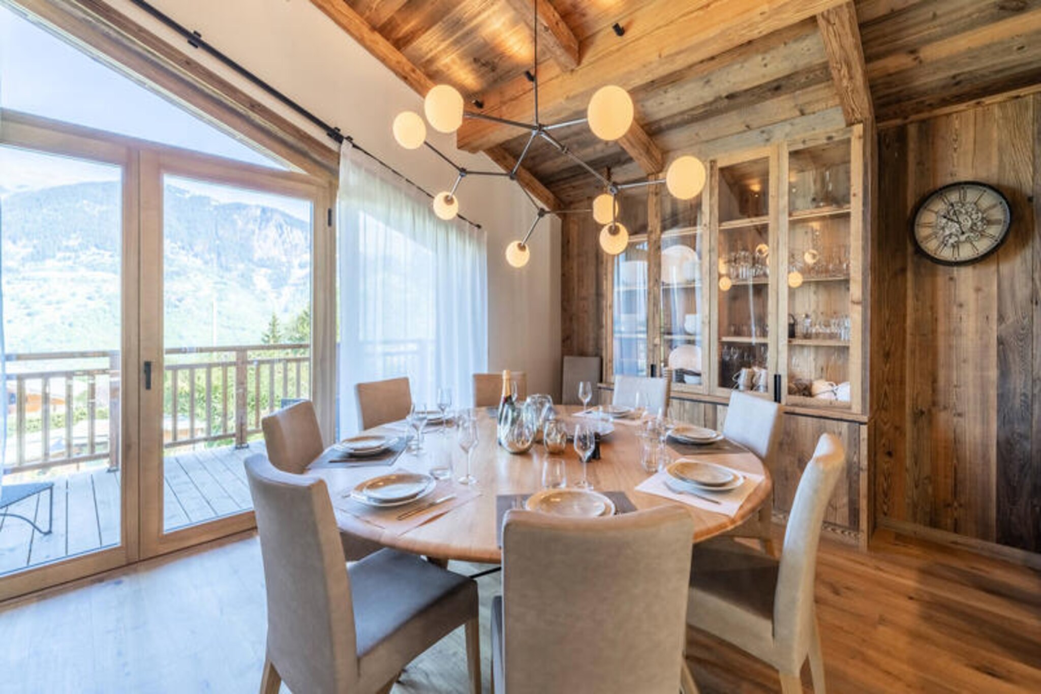 Chalet in Courchevel with Spa & Near Ski Lifts