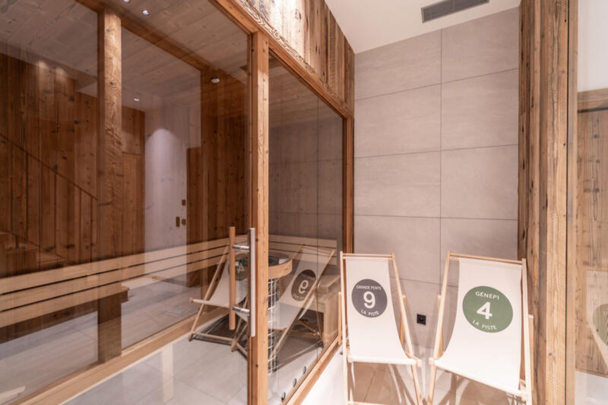 Chalet in Courchevel with Spa & Near Ski Lifts