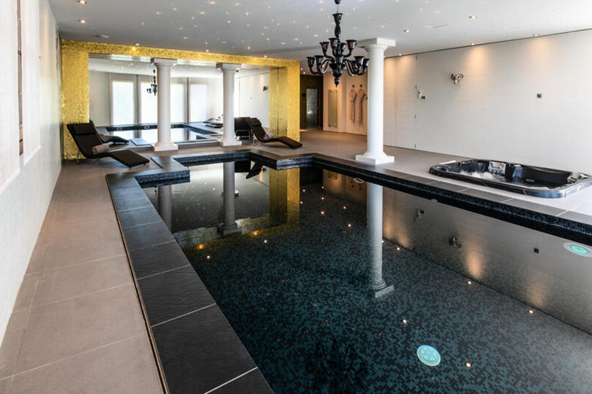 Chalets for 10 People