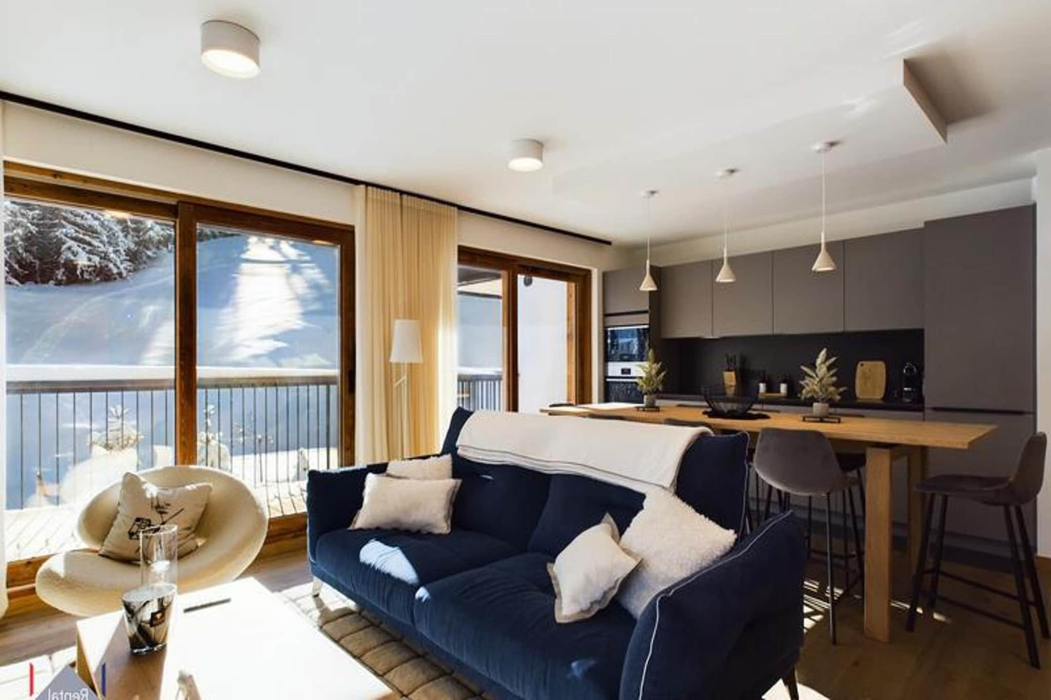 4 Rooms for 8 People