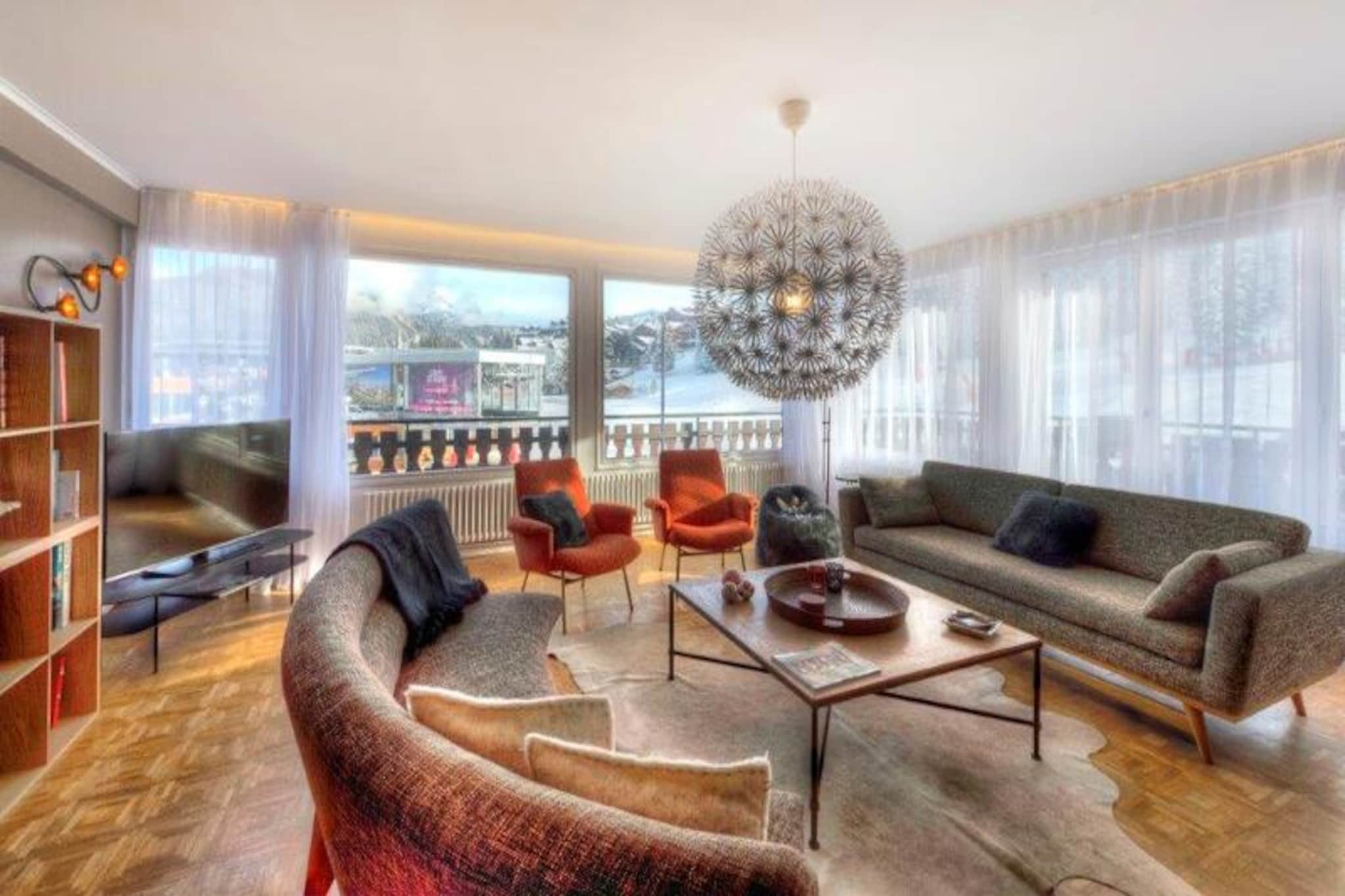 5 Rooms for 8 People