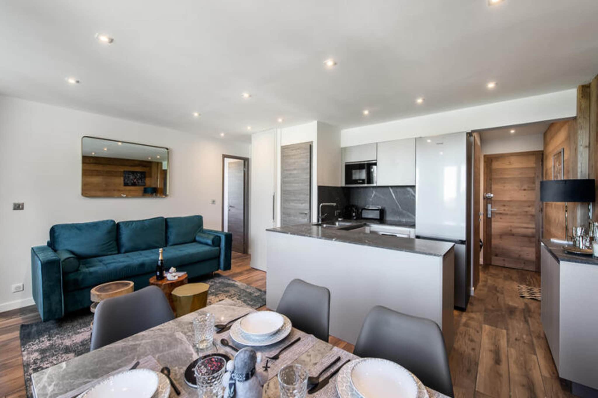 4 Rooms for 6 People