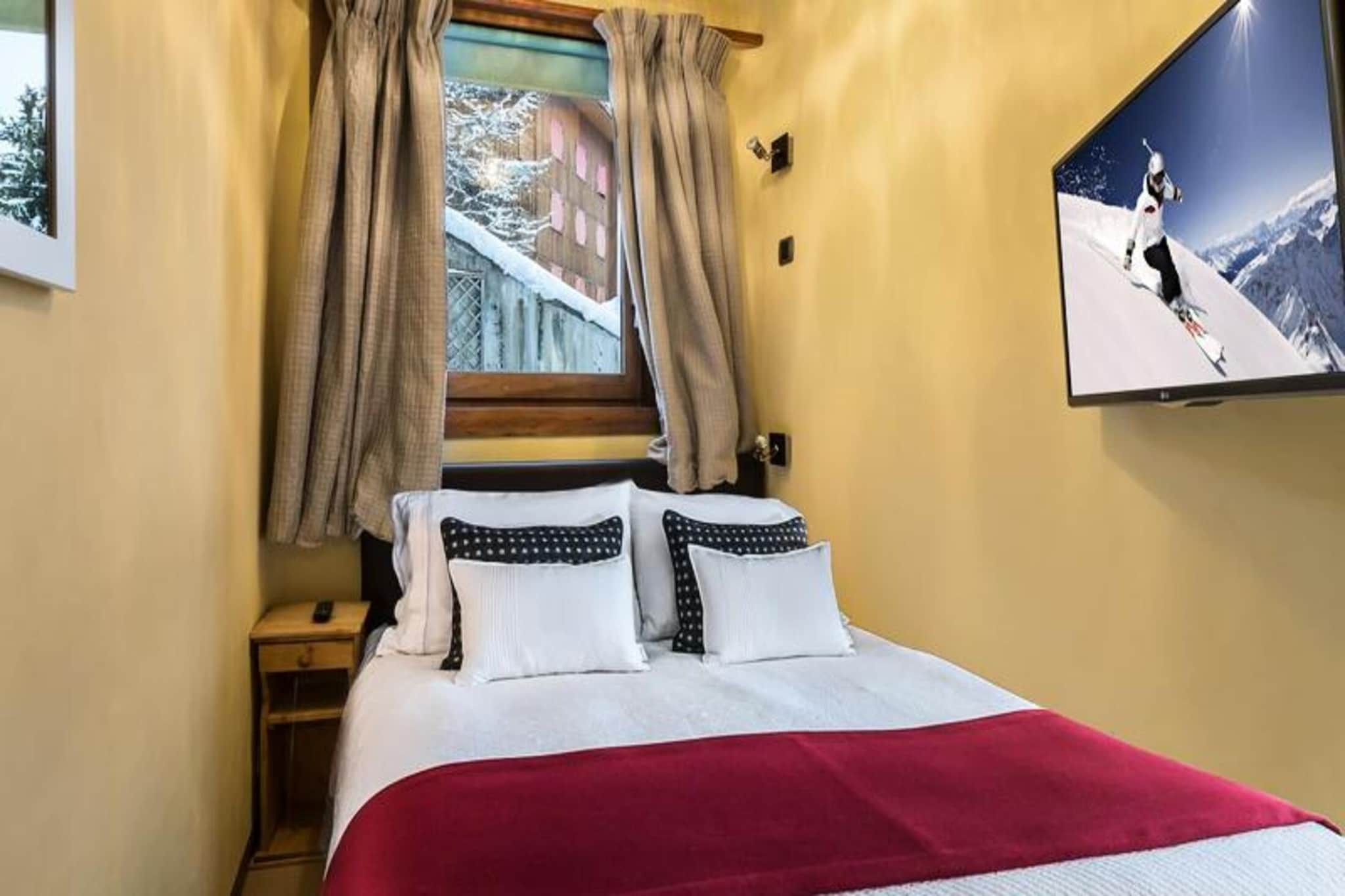 4 Rooms for 6 People