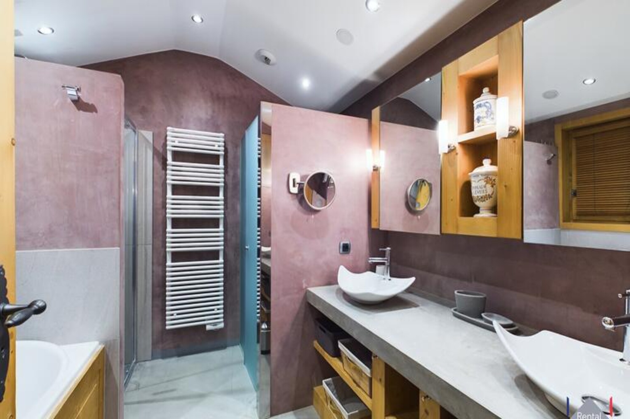5 Rooms for 6 People